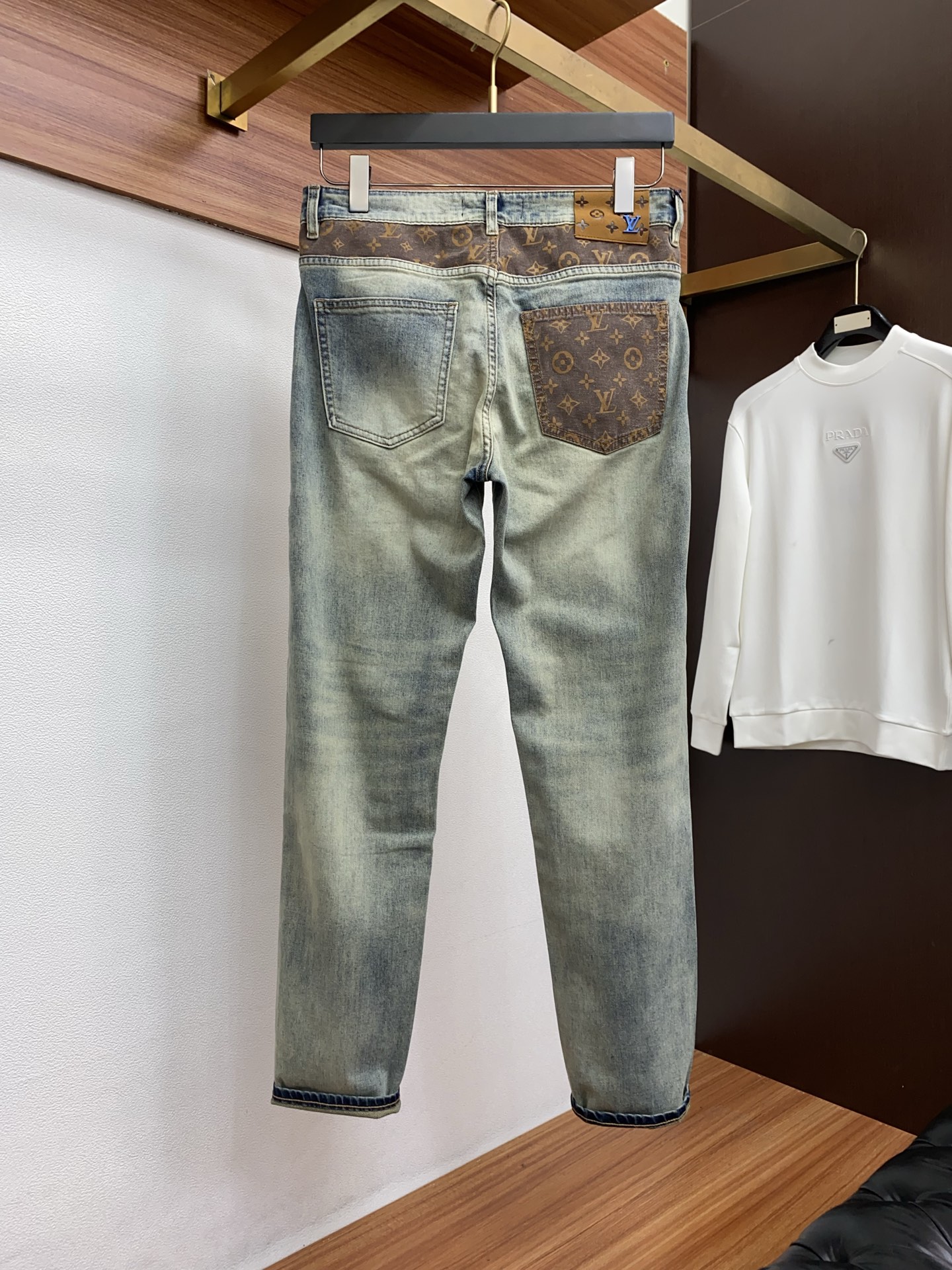 LV Men's Classic Jeans BNL010412