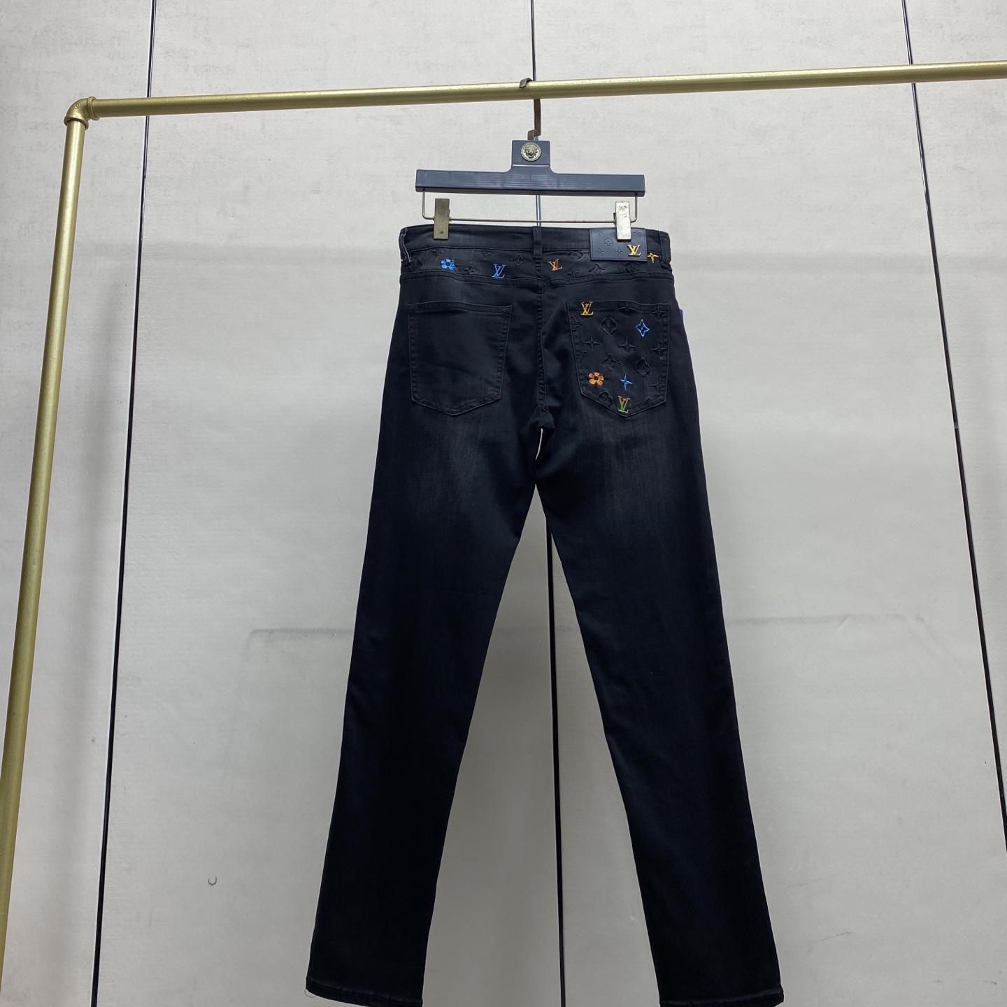 LV Men's Fashion Jeans BNL010424