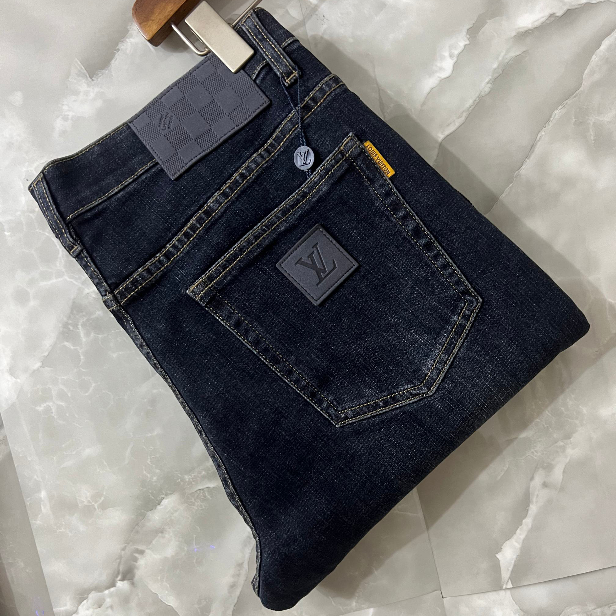 LV Men's Minimalist Label Jeans BNL010635