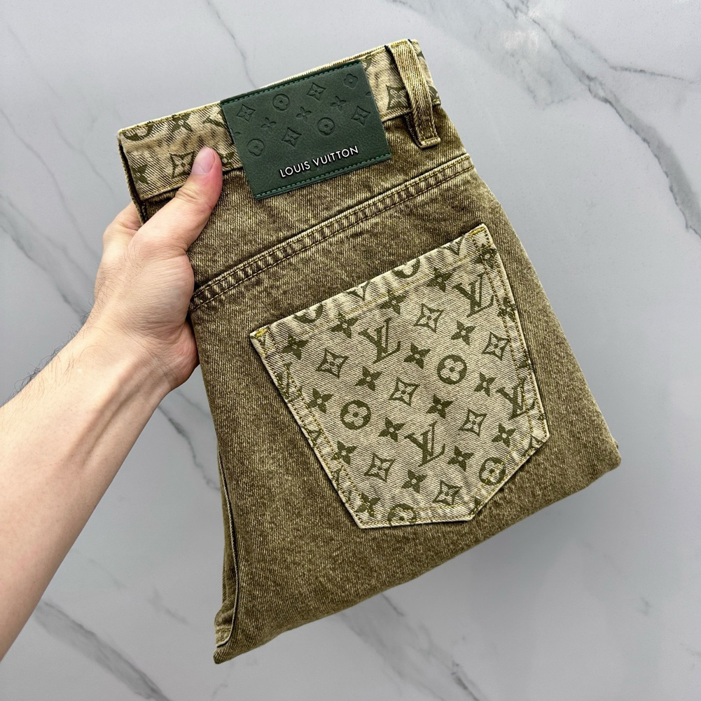 LV Men's Brown Monogram Canvas Jeans BNL010643
