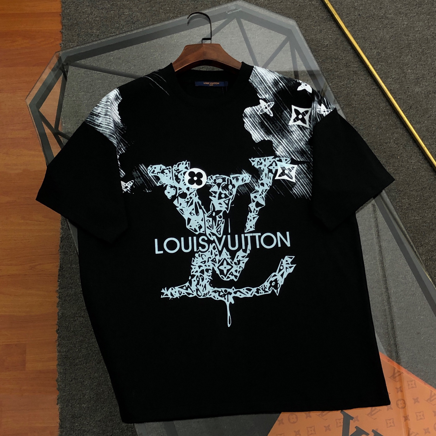 LV Men's Casual Short-Sleeve T-Shirt BNL010702