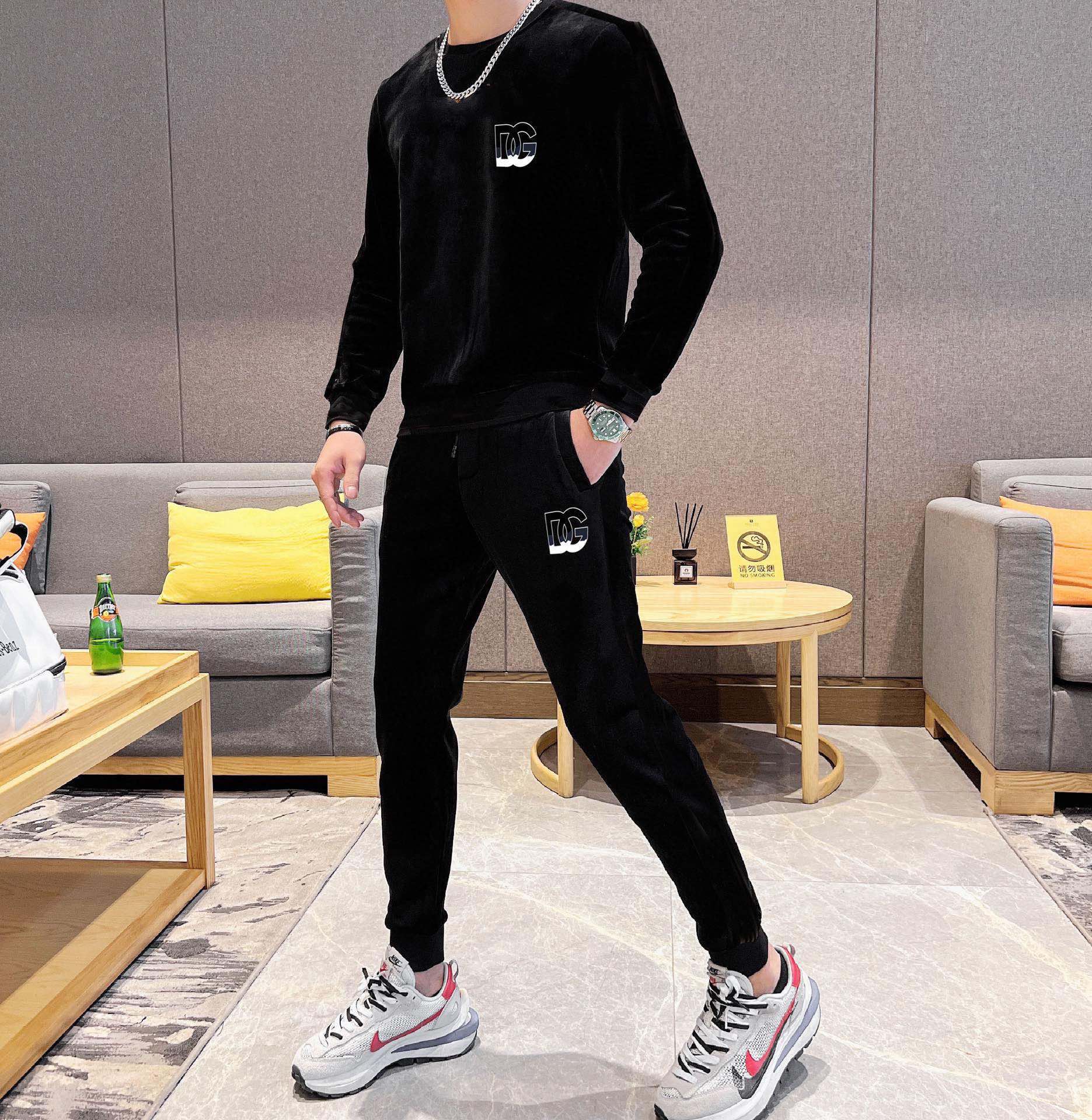 D&G Men's Velvet Fashion Tracksuit BNL010716