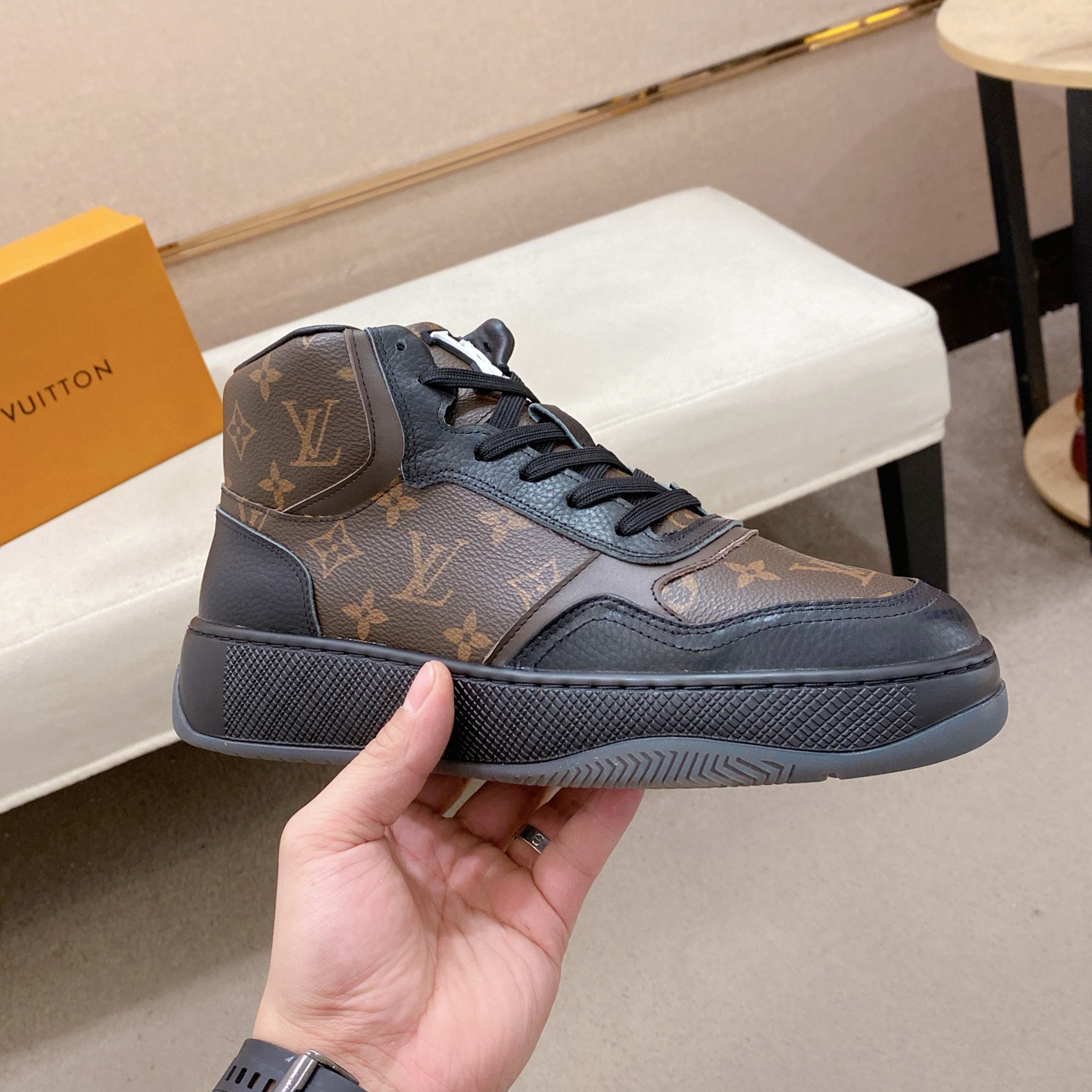 LV Men's Casual Flat Shoes BNL010710