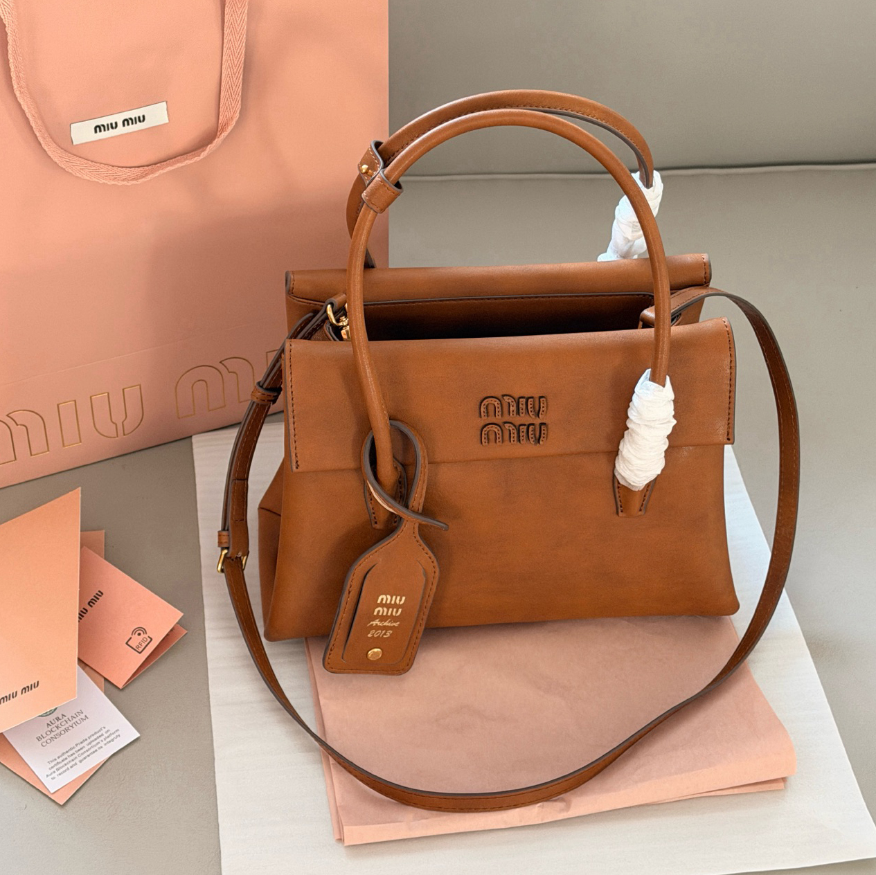 Miu Solitaire BNL011303