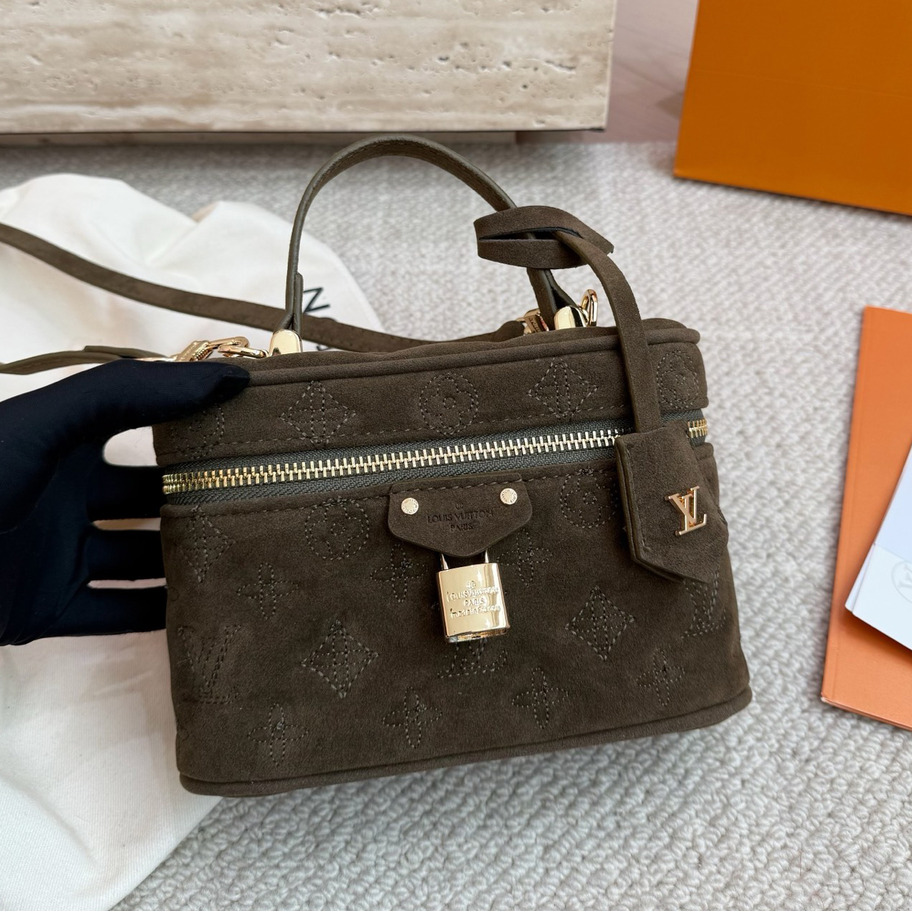 LV Women's Handbag BNL011305