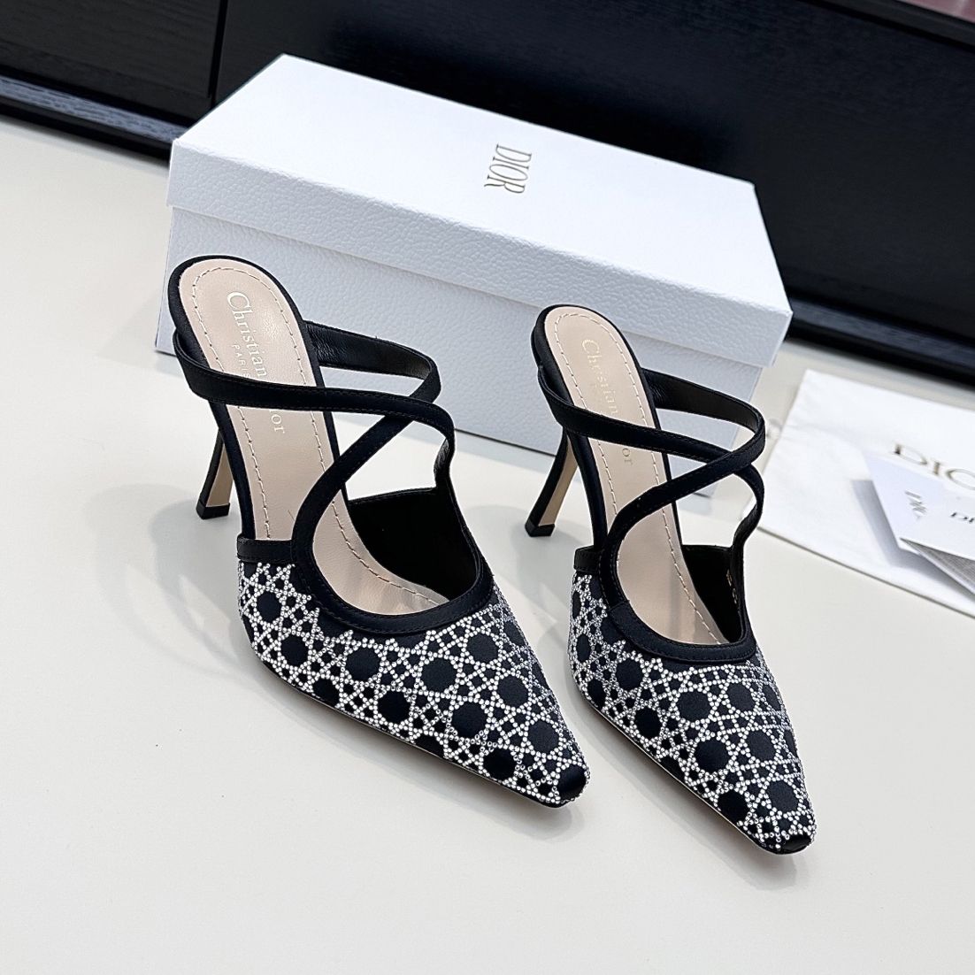 D 26New High-Heeled Sandals BNL01603