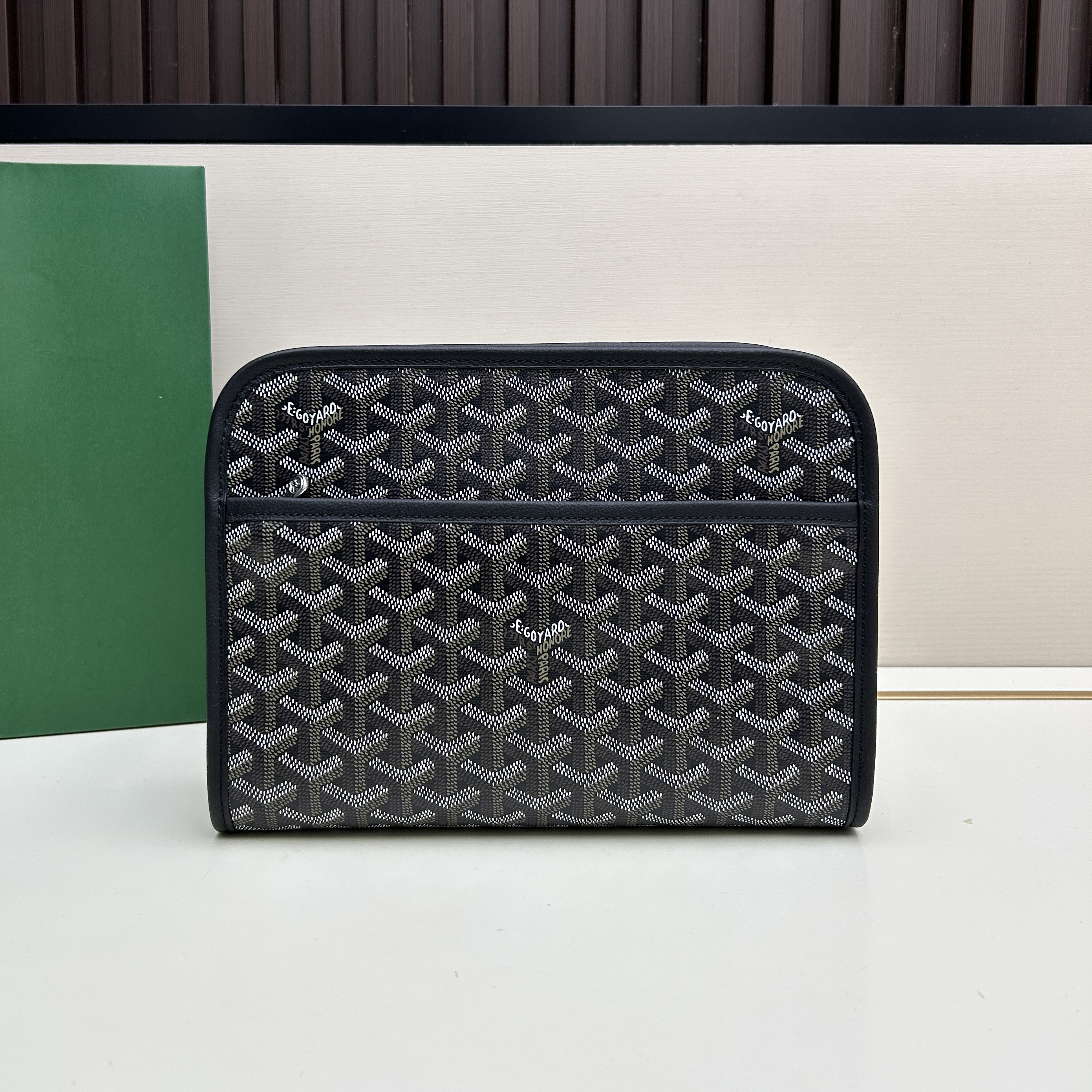 GY Classic Clutch Bag - Medium BNL01805