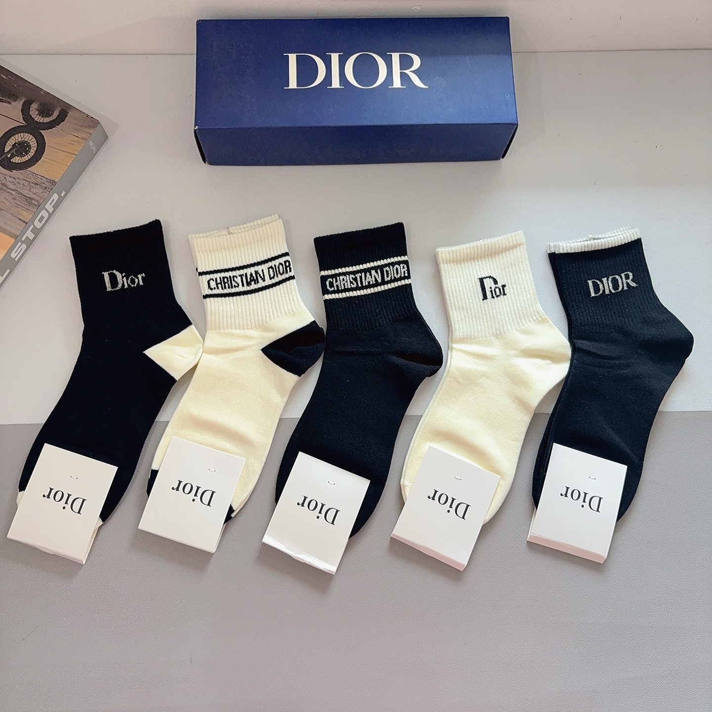 D Classic Logo Socks BNL012024
