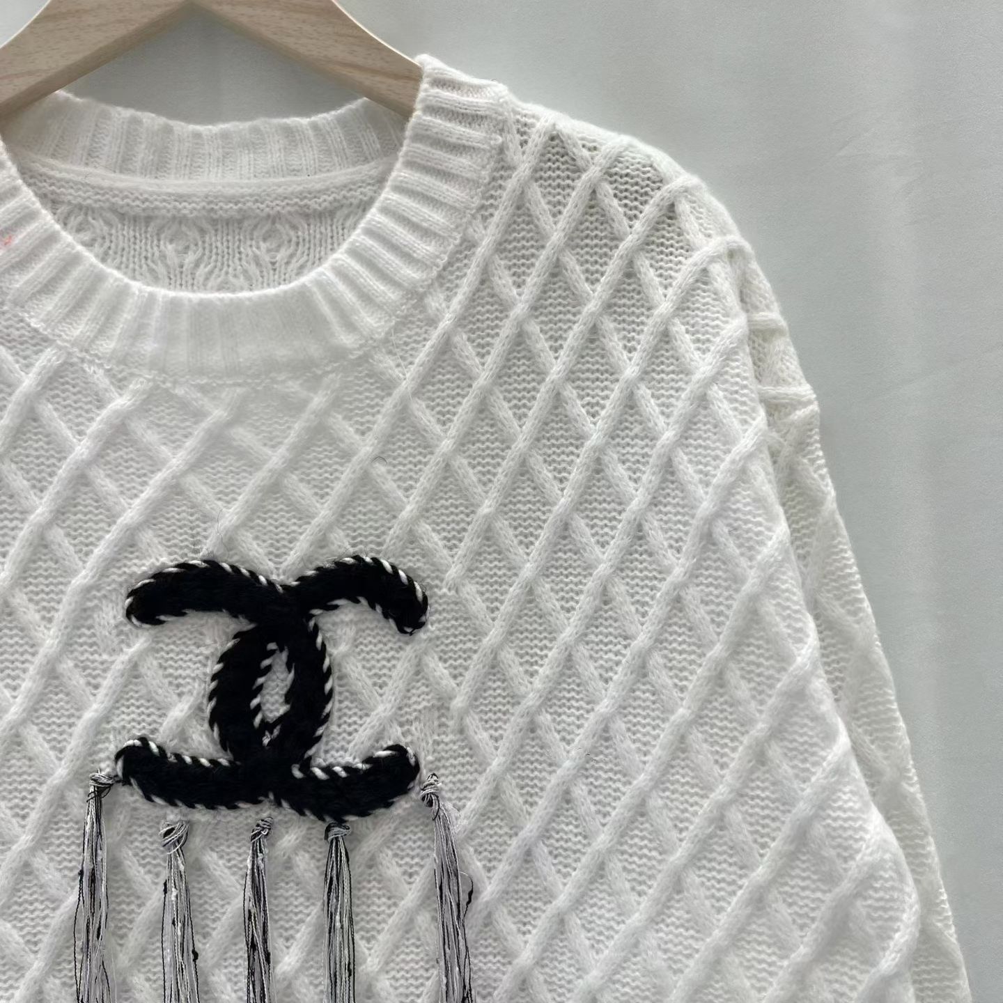 CH Women's Knit Sweater BNL012114