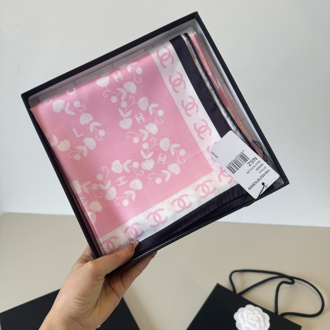 CH Classic Double C Logo Scarf BNL012111