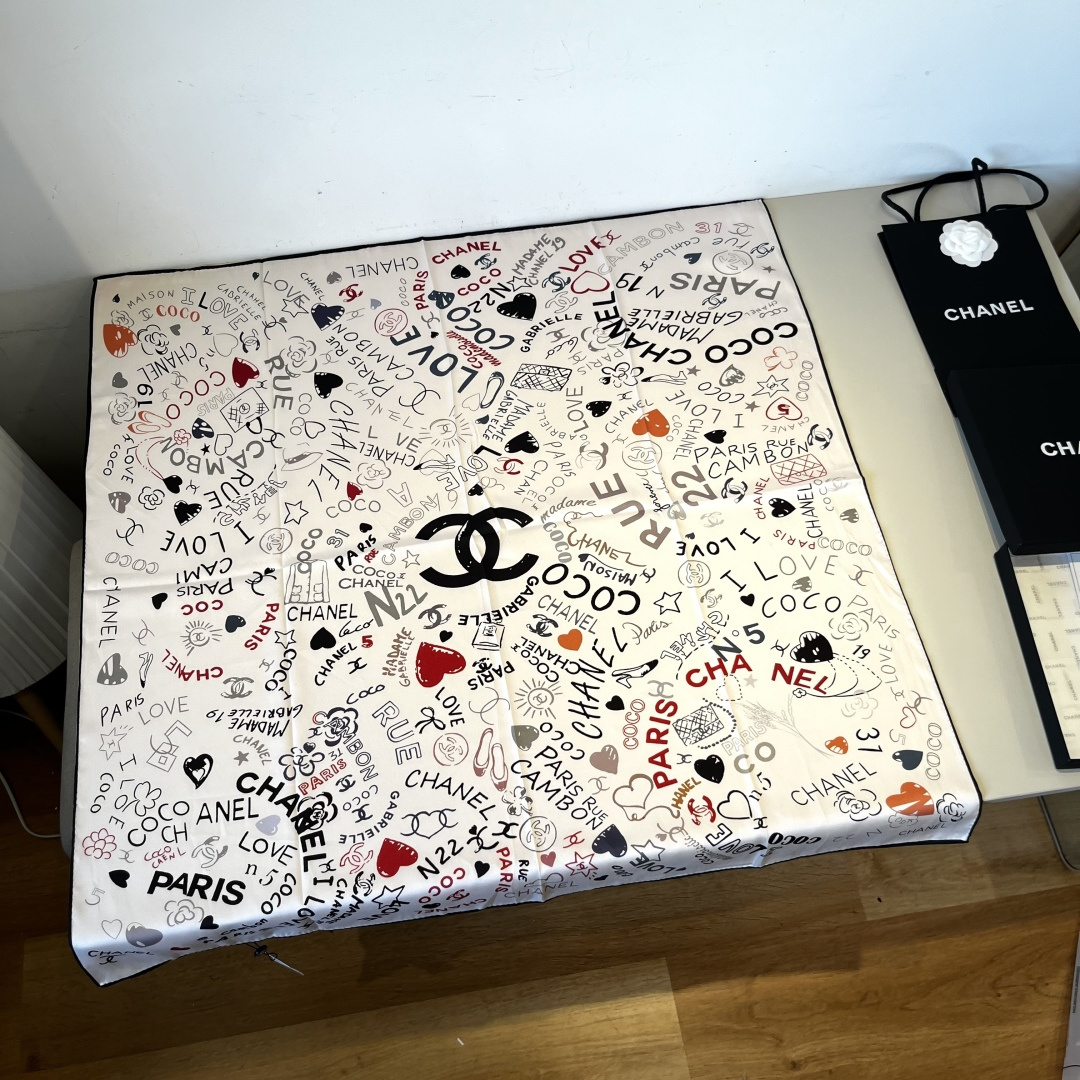 CH Heart Coco Scarf BNL012105