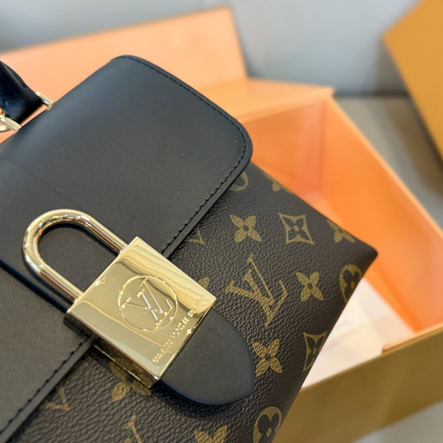 LTT Locky BB BNL012406