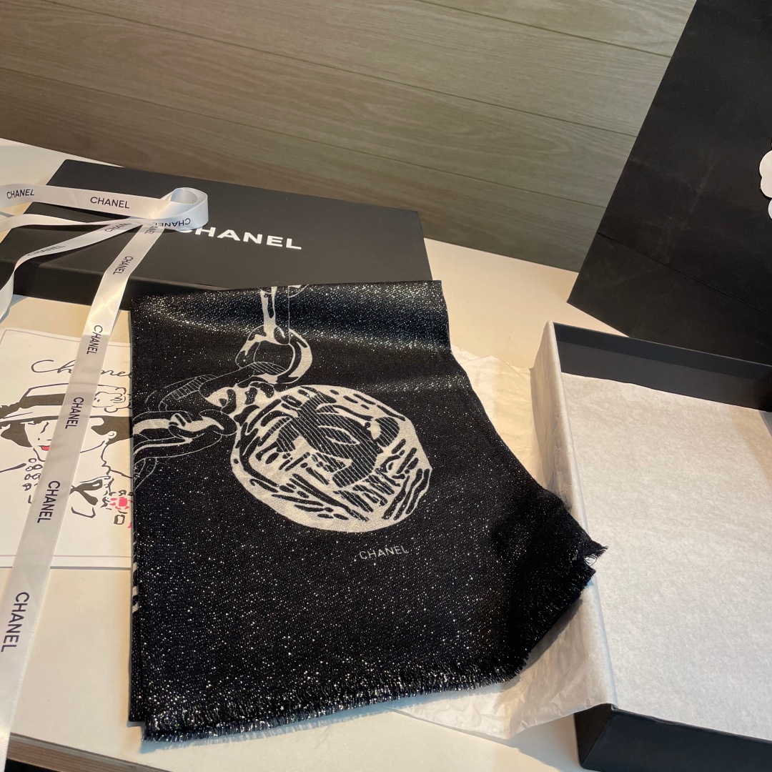 CH Metallic Jacquard Cashmere Scarf YVTS012702