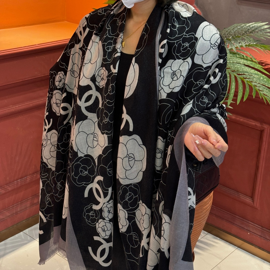 CH Camellia Dot Print Scarf YVTS012705