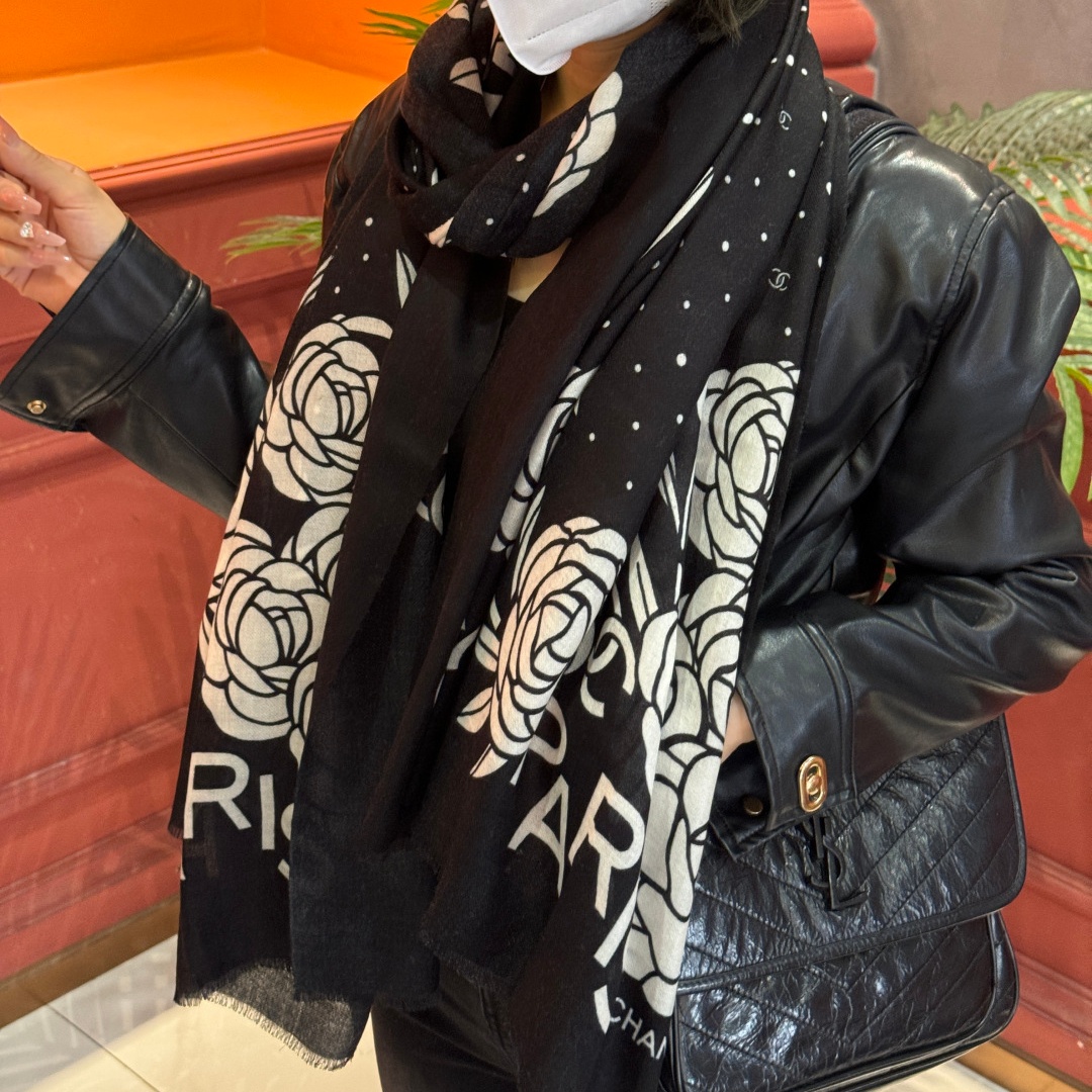 CH Camellia Dot Print Scarf YVTS012704