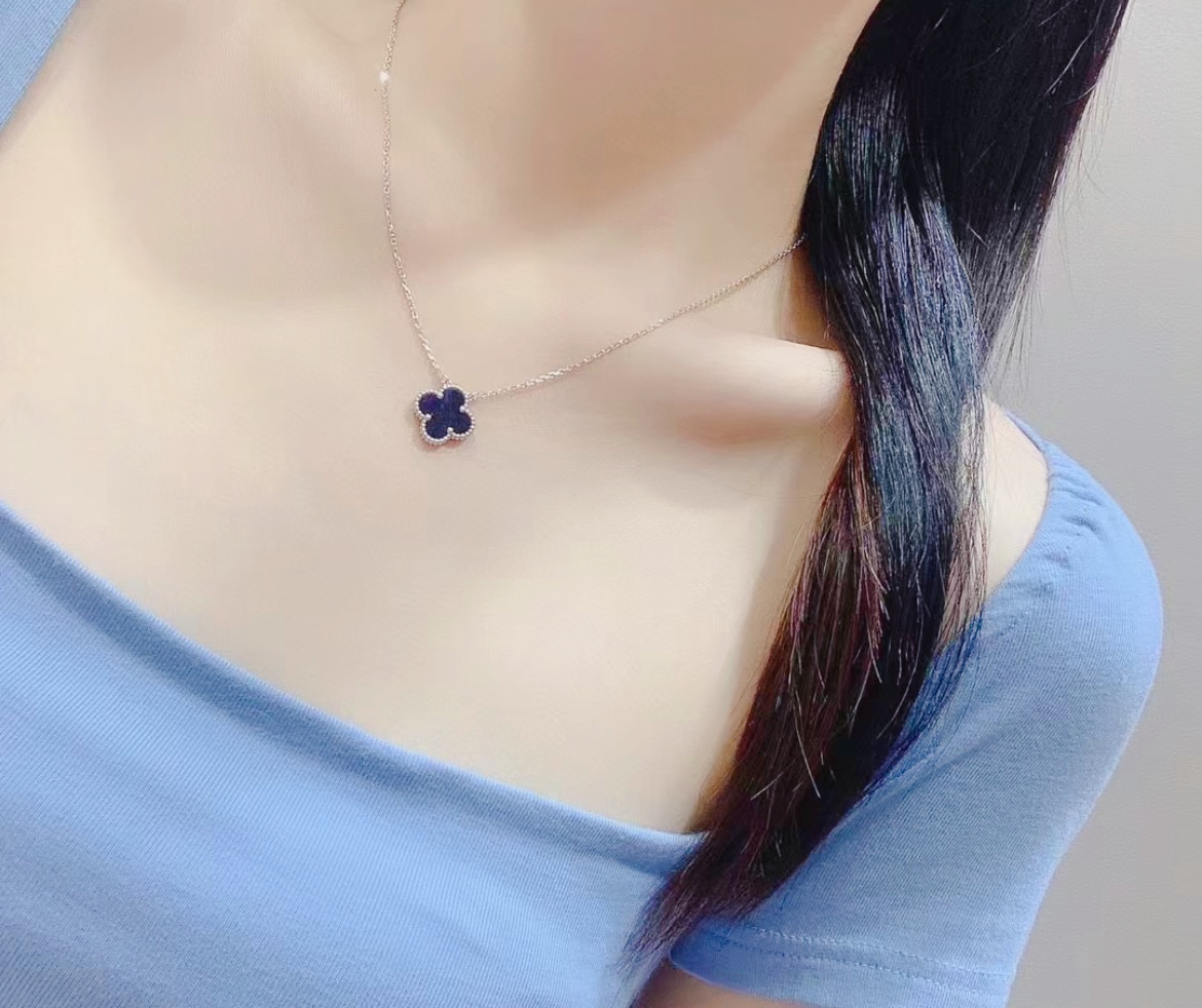 Van C Natural Pieterite Four-Leaf Clover Necklace BNL013104