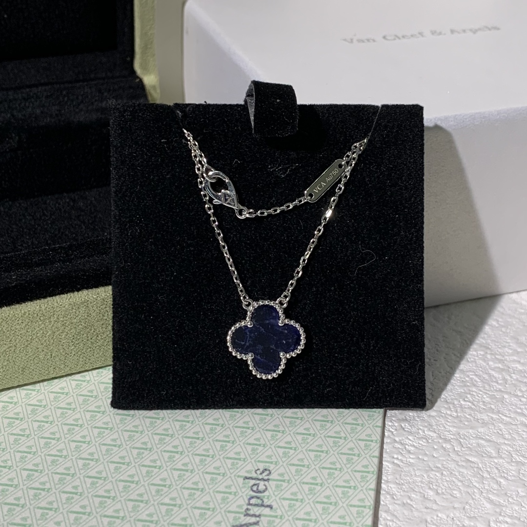 Van C Natural Pieterite Four-Leaf Clover Necklace BNL013104