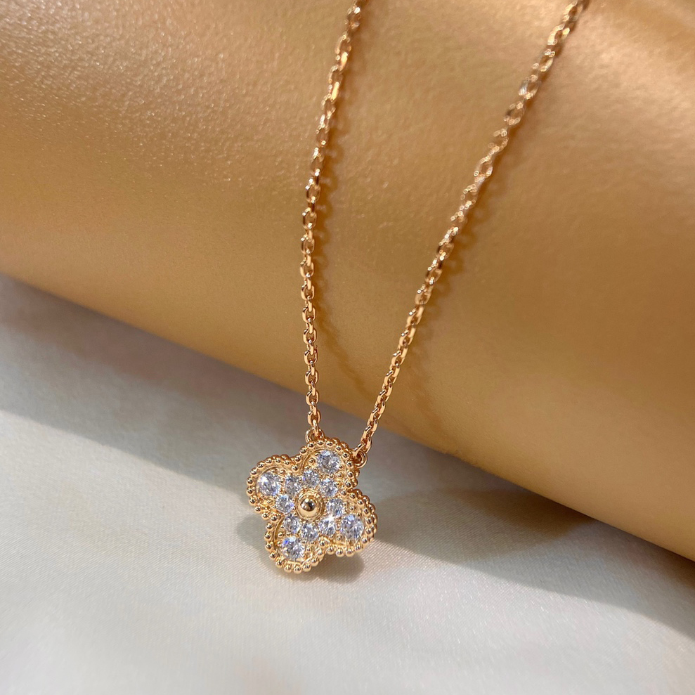 Van C New Women's Necklace BNL013103