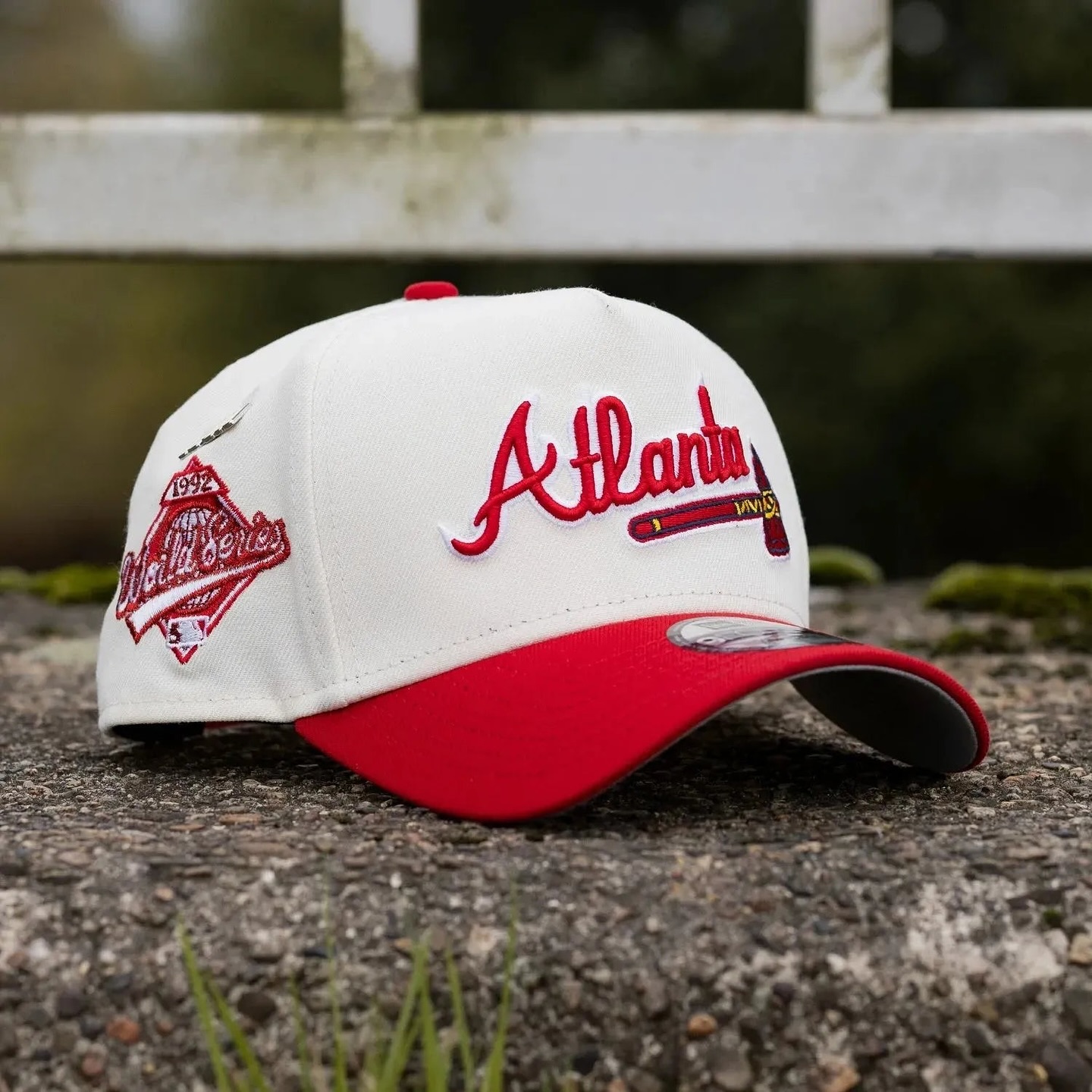 NEW ERA 9FORTY A-FRAME MLB ATLANTA BRAVES 1992 WORLD SERIES BICOLOR/GREY UV BASEBALL CAP