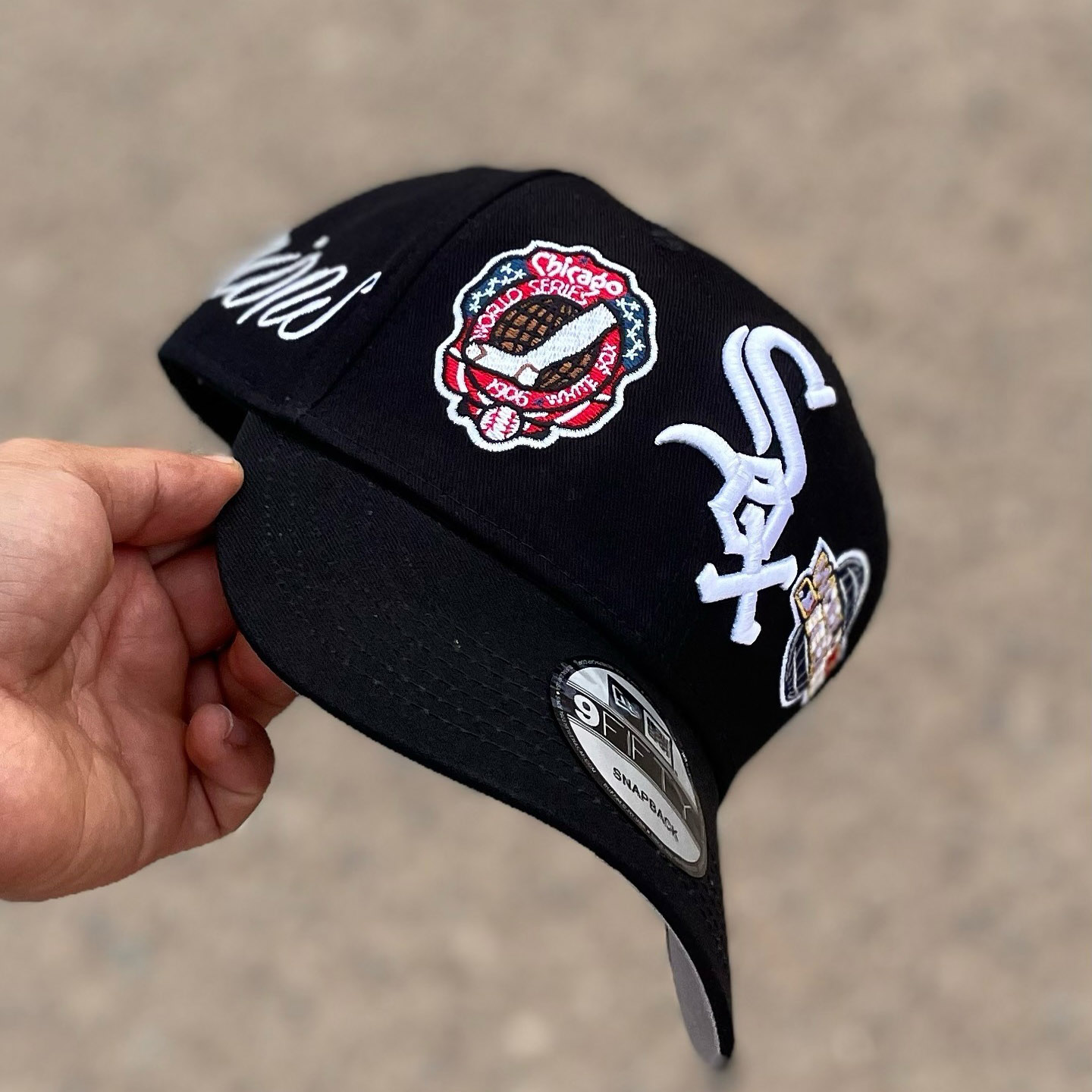 NEW ERA CHICAGO WHITE SOX BLACK HISTORIC WORLD SERIES CHAMPIONS EMBROIDERED CASUAL BASEBALL CAP