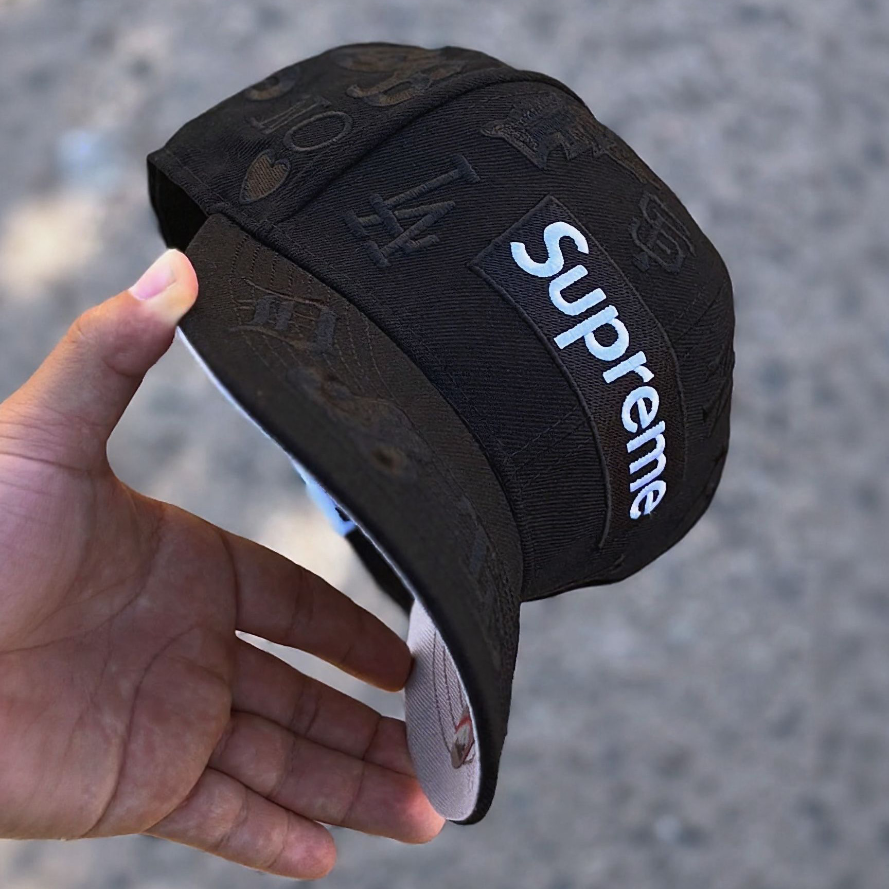 NEW ERA ALL OVER SUPREME NEGRO EMBROIDERED CASUAL BASEBALL CAP