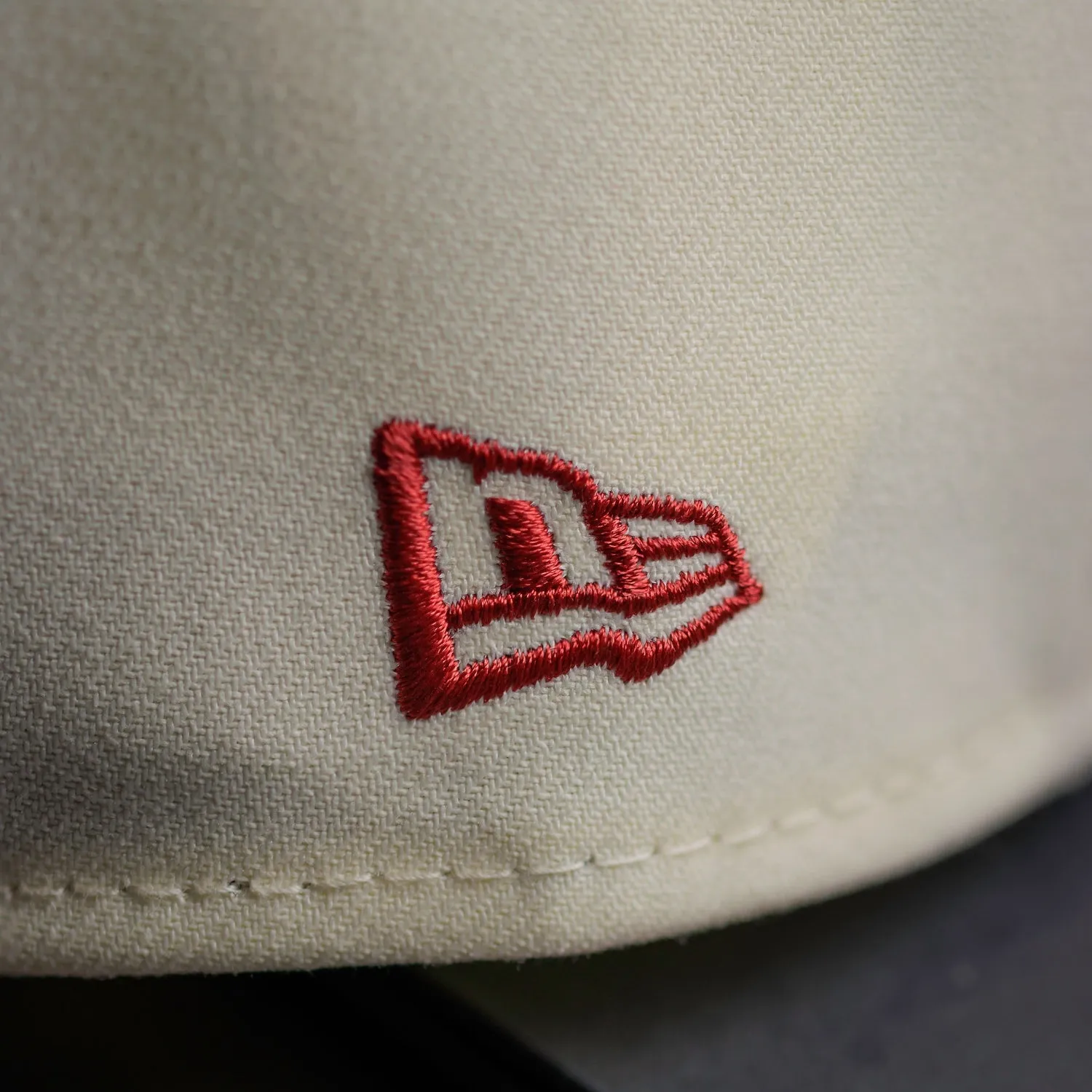 NEW ERA 9FORTY A-FRAME MLB NEW YORK YANKEES WS 24 TWO TONE CHROME WHITE / CARDINAL UV SNAPBACK