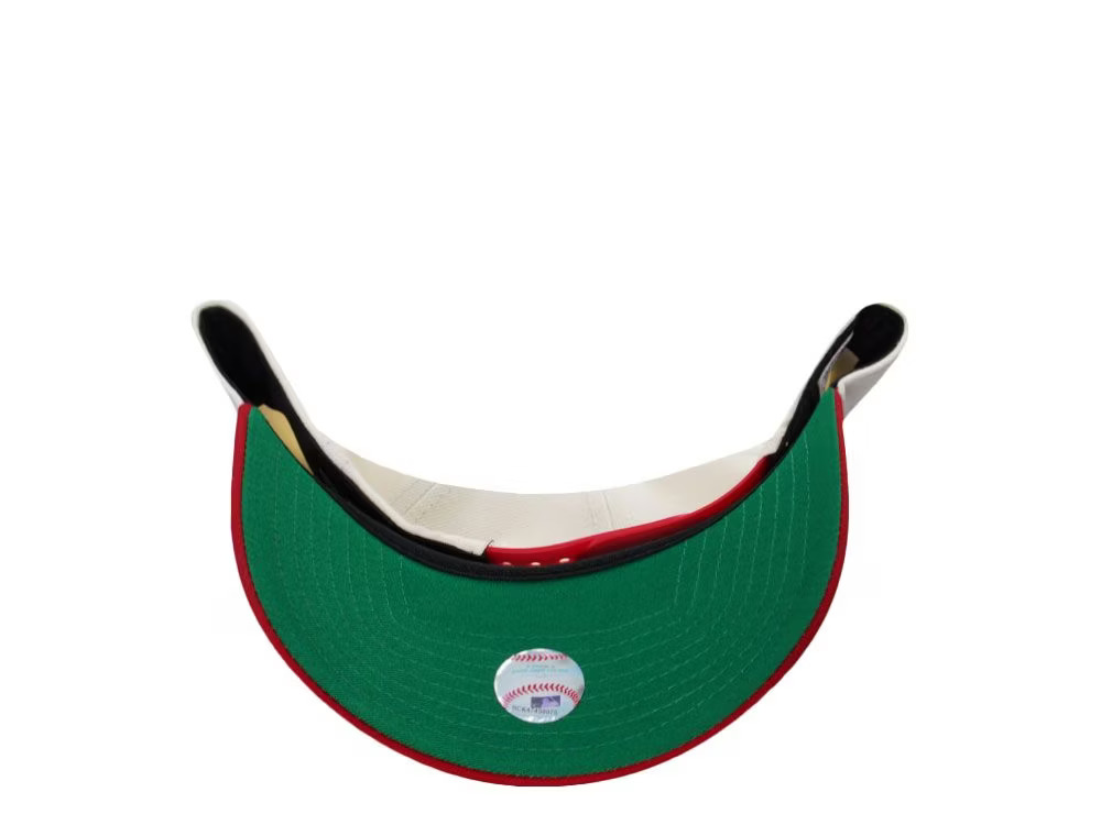 NEW ERA NEW YORK YANKEES WORLD SERIES 1999 CHROME TWO TONE EDITION 9FORTY A FRAME SNAPBACK HAT