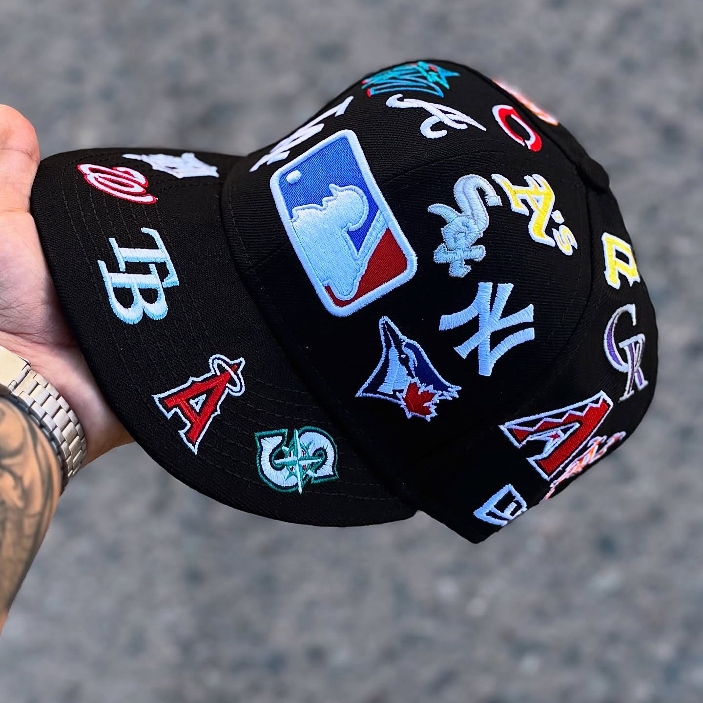 NEW ERA ALL OVER PATCH 59FIFTY EMBROIDERED CASUAL BASEBALL CAP