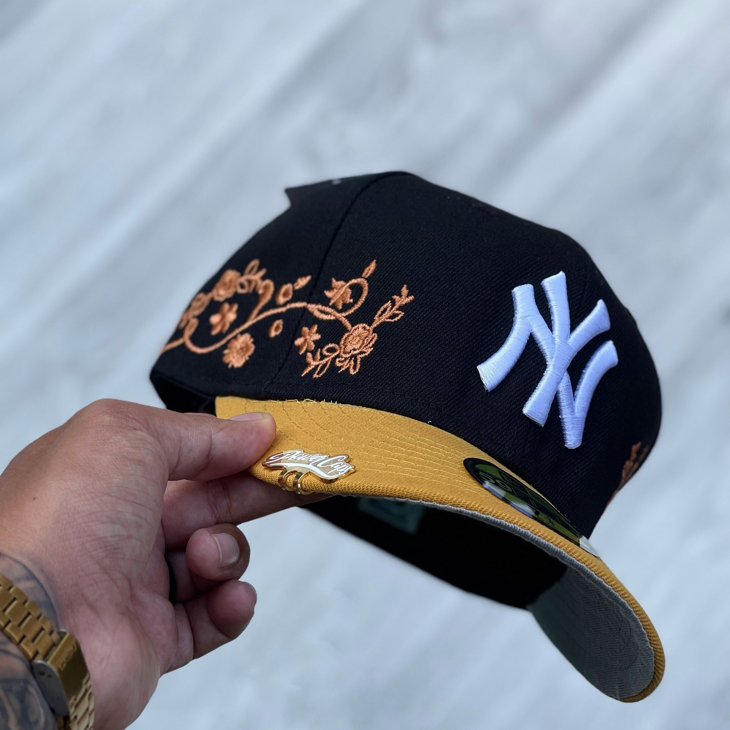 NEW ERA NEW YORK YANKEES FLORAL VINE EMBROIDERED CASUAL BASEBALL CAP