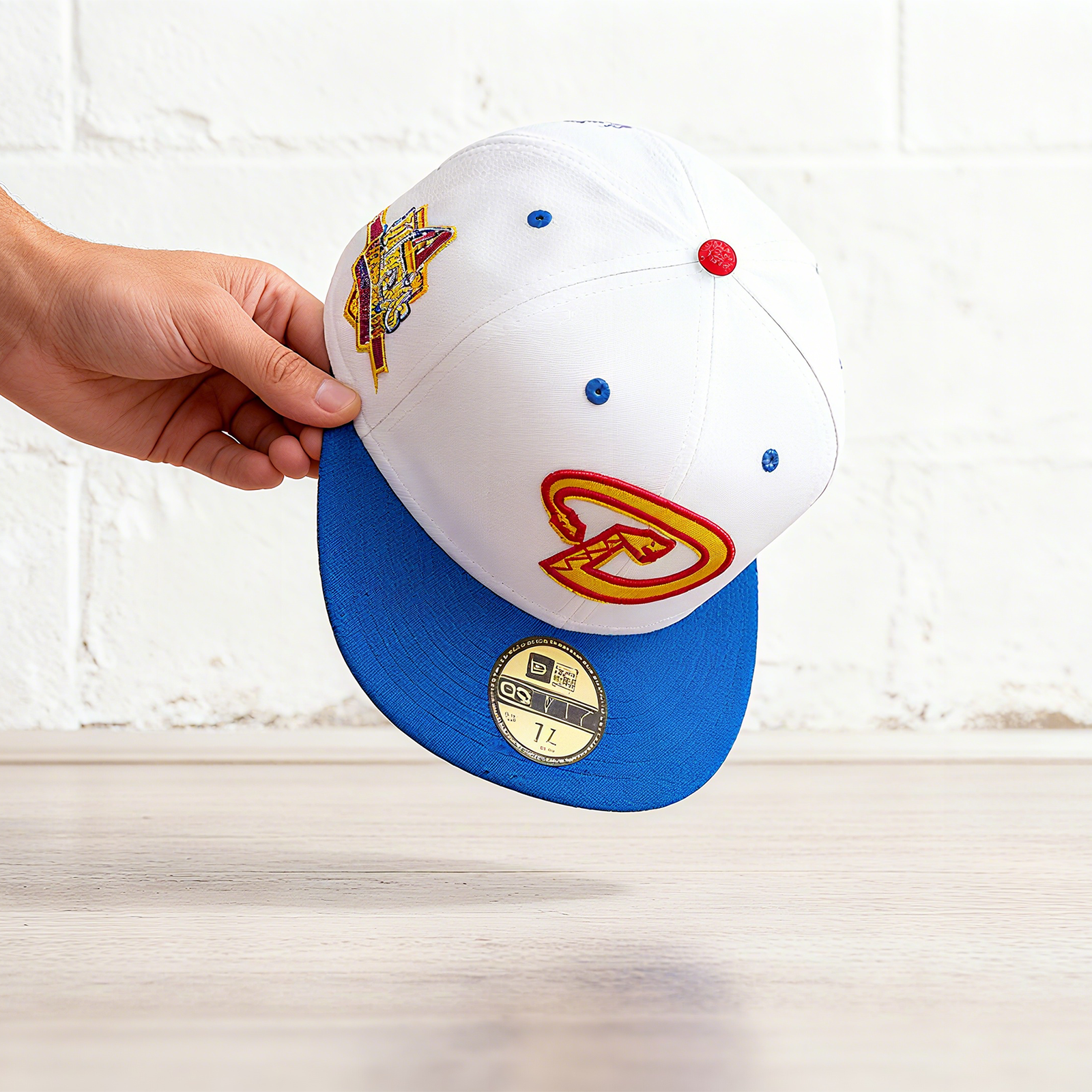 NEW ERA MEN'S ARIZONA DIAMONDBACKS NEW ERA WHITE/ROYAL BLUE 10TH ANNIVERSARY CHERRY LOLLI 59FIFTY FIT CAP
