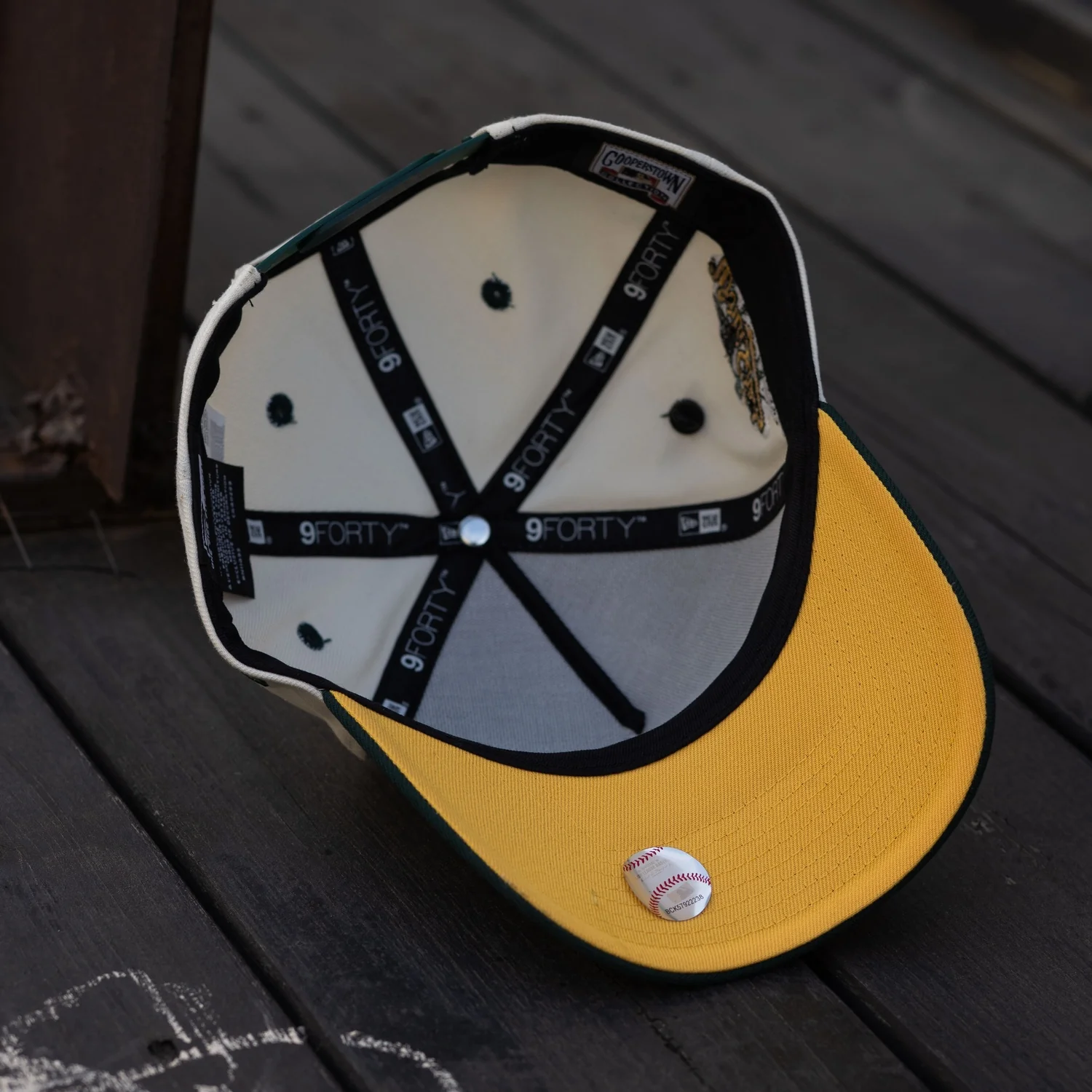 NEW ERA 9FORTY A-FRAME OAKLAND ATHLETICS WORLD SERIES 1989 TWO TONE / YELLOW UV SNAPBACK