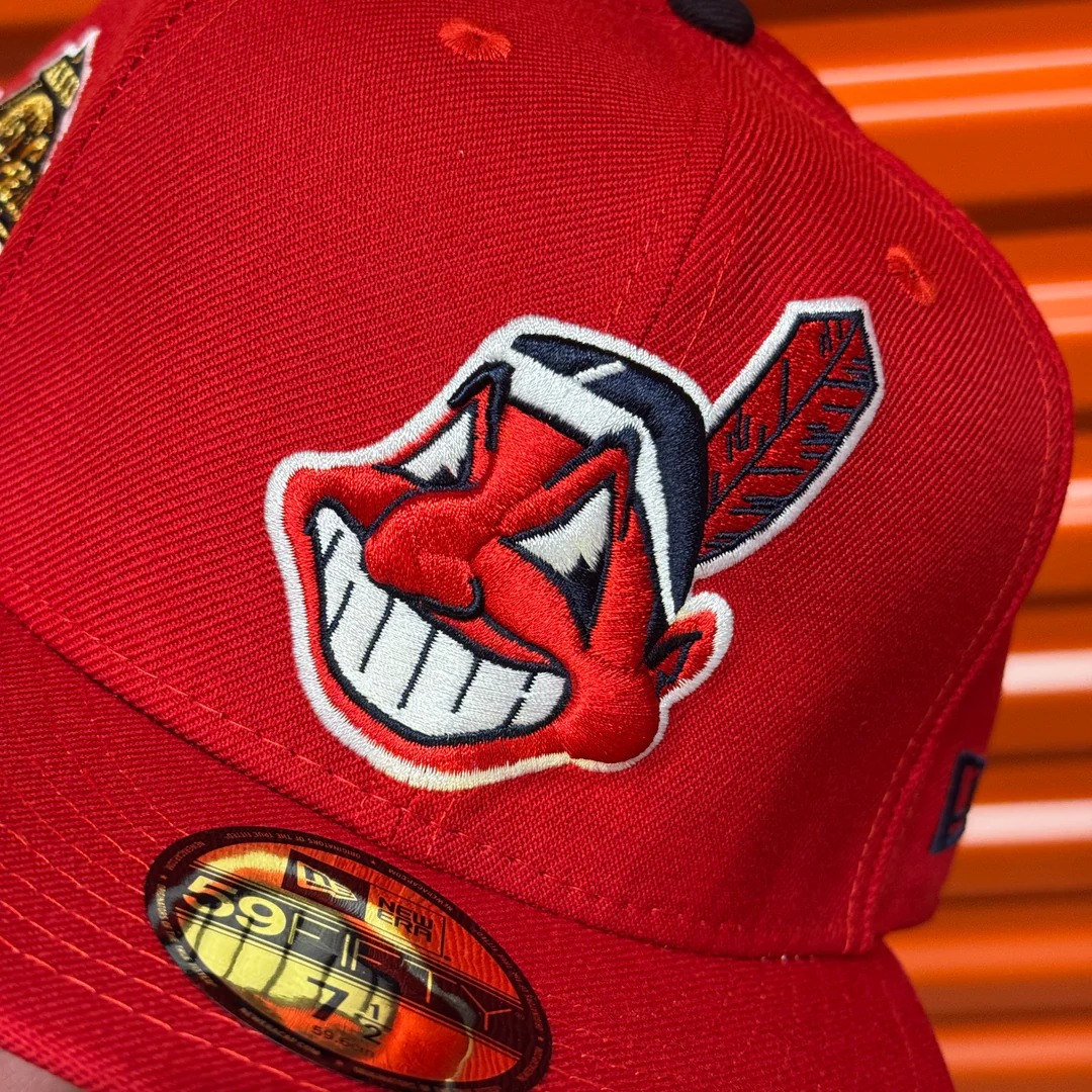 NEW ERA WOOL RED NAVY CHIEF WAHOO BANNED CLEVELAND INDIANS GUARDIANS 1995 WORLD SERIES 59 FITTED HAT CAP RARE GREY UV