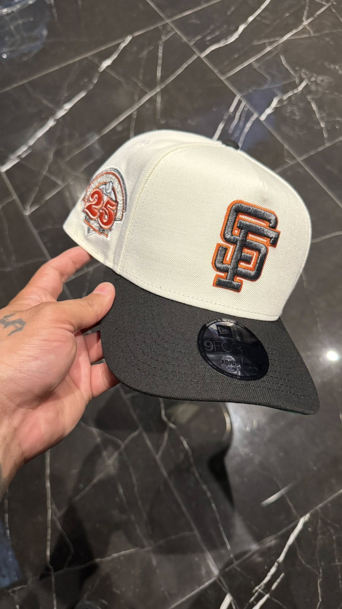 NEW ERA SAN FRANCISCO GIANTS 25TH ANNIVERSARY CHROME RETRO TWO-TONE 9FORTY A-FRAME BASEBALL CAP