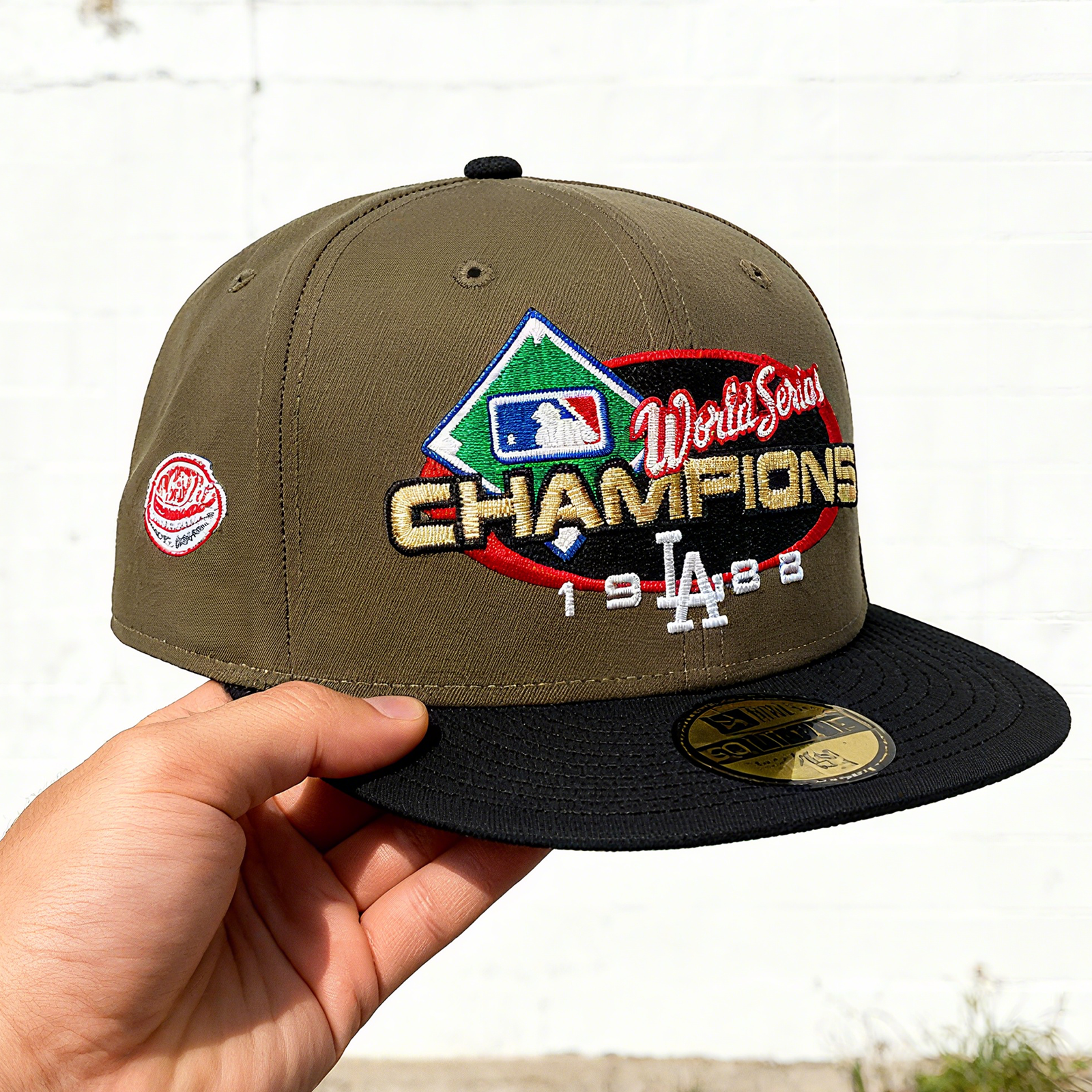 NEW ERA  THE 59FIFTY CLOSED BOTTLE CAP OF THE NEW ERA WORLD SERIES CHAMPION