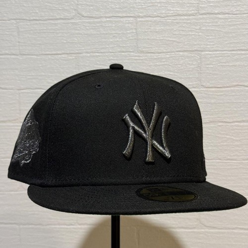 NEW ERA NEW YORK YANKEES WORLD SERIES 1999 LIQUID TITANIUM EDITION 9FORTY A FRAME SNAPBACK CAP