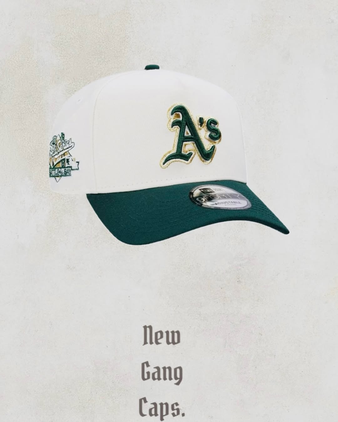 NEW ERA OAKLAND ATHLETICS WORLD SERIES 1985 CHROME TWO TONE EDITION 9FORTY A FRAME SNAPBACK HAT