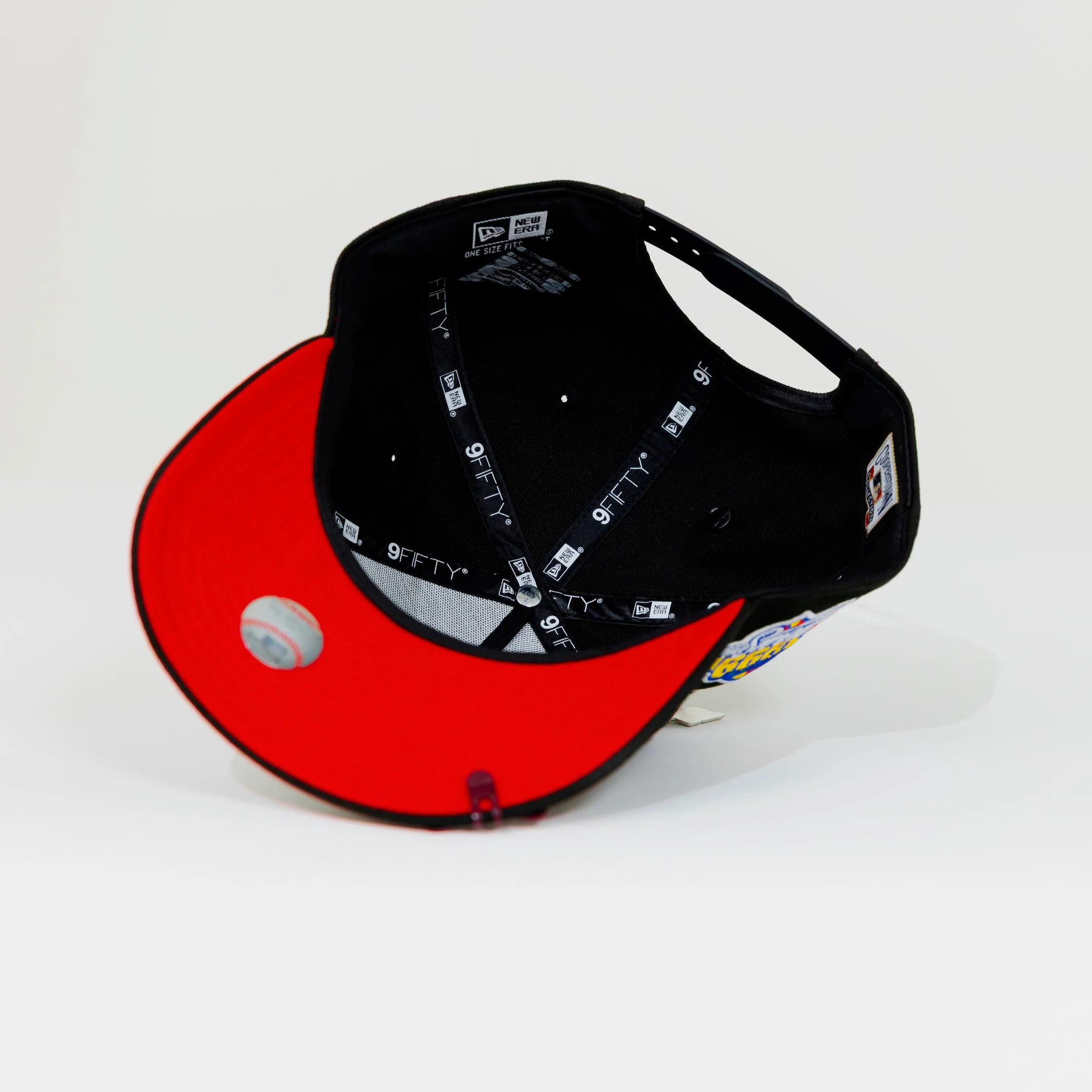 NEW ERA EXCLUSIVE 9FIFTY A-FRAME BLACK NEW YORK YANKEES SNAPBACK W/ 1999 WORLD SERIES SIDE PATCH