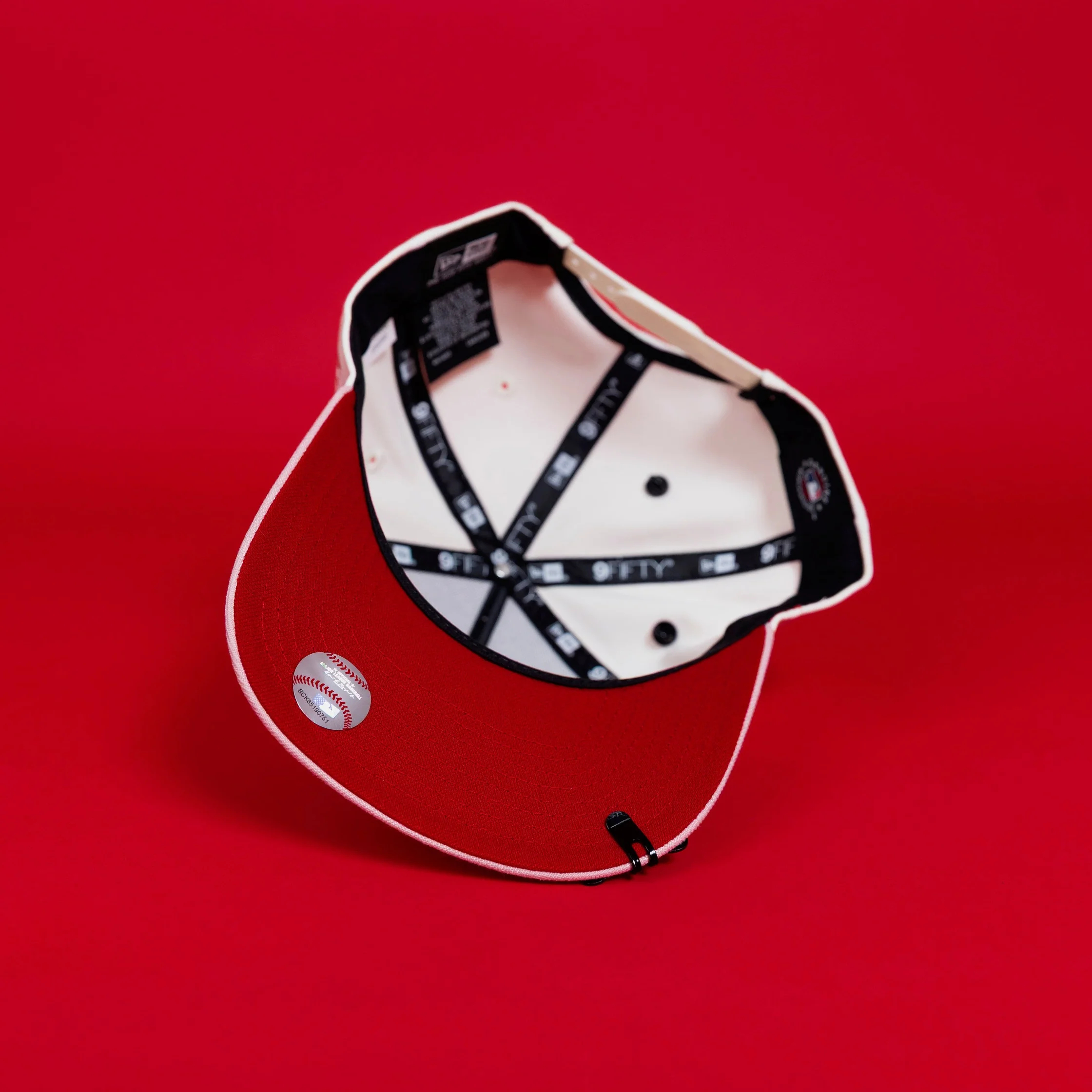 NEW ERA EXCLUSIVE 9FIFTY A-FRAME CHROME/ SOFT PINK LOS ANGELES DODGERS SNAPBACK W/ ROSES