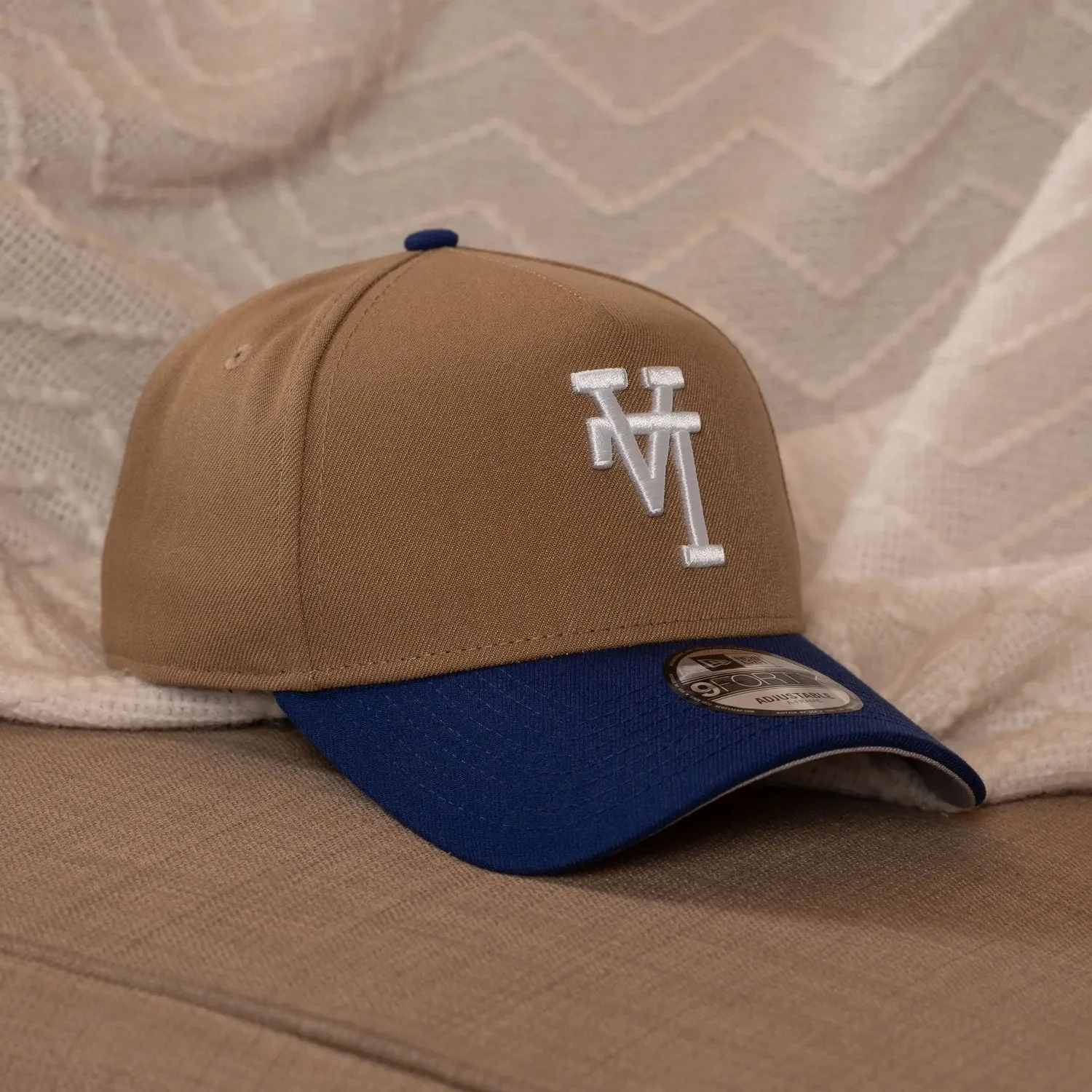 NEW ERA MLB INVERT LA EMBROIDERED CONTRAST COLOR BASEBALL CAP