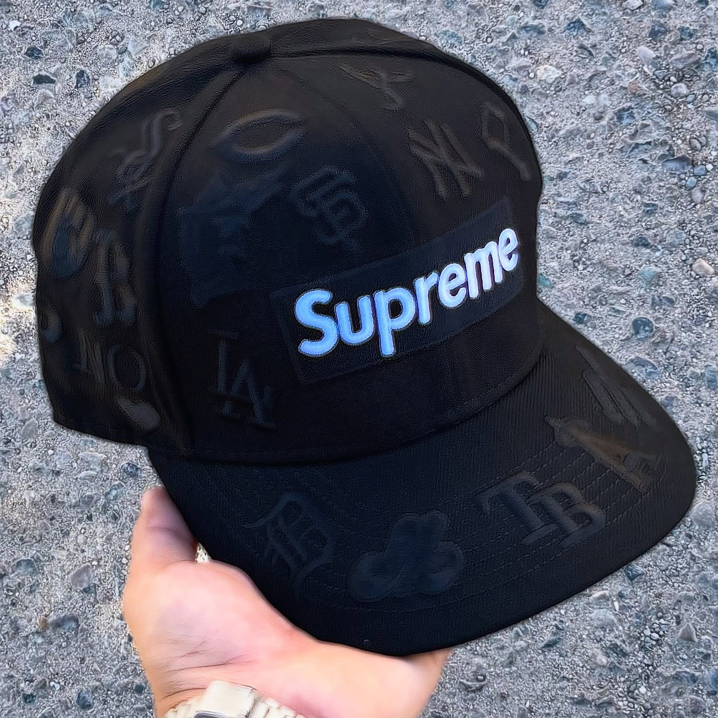 NEW ERA ALL OVER SUPREME NEGRO EMBROIDERED CASUAL BASEBALL CAP