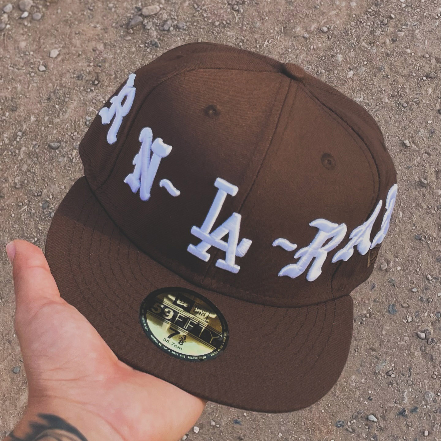 NEW ERA LOS ÁNGELES DODGERS X RAISED CHOCOLATE EMBROIDERED CASUAL BASEBALL CAP