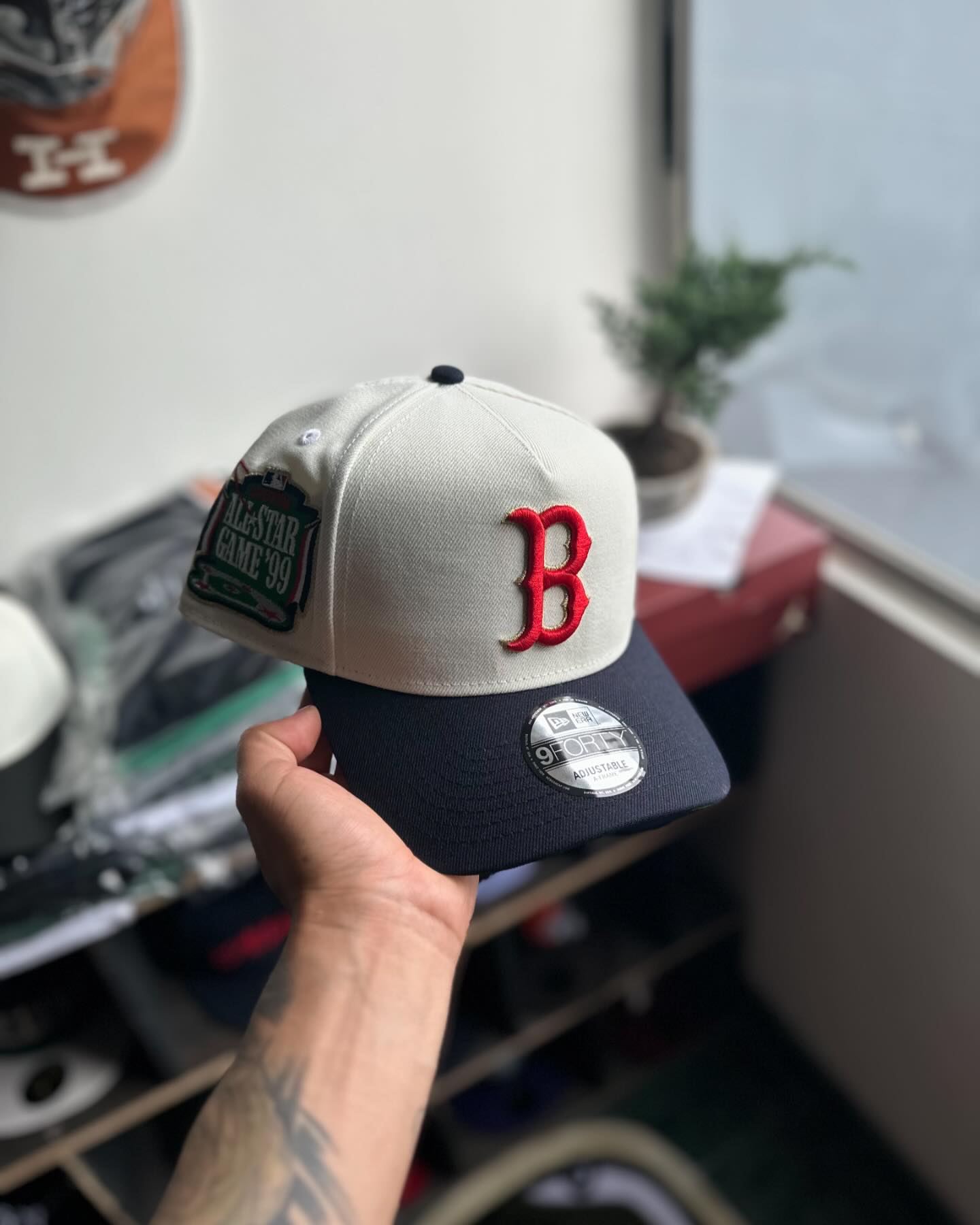 NEW ERA BOSTON RED SOX ALL STAR GAME 1999 CHROME THROWBACK TWO TONE EDITION 9FORTY A FRAME SNAPBACK CAP
