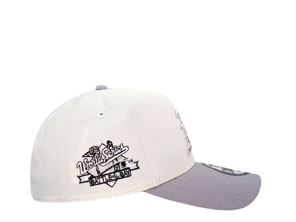 NEW ERA OAKLAND ATHLETICS WORLD SERIES 1989 METALLIC CHROME TWO TONE A FRAME 9FORTY SNAPBACK GORRA