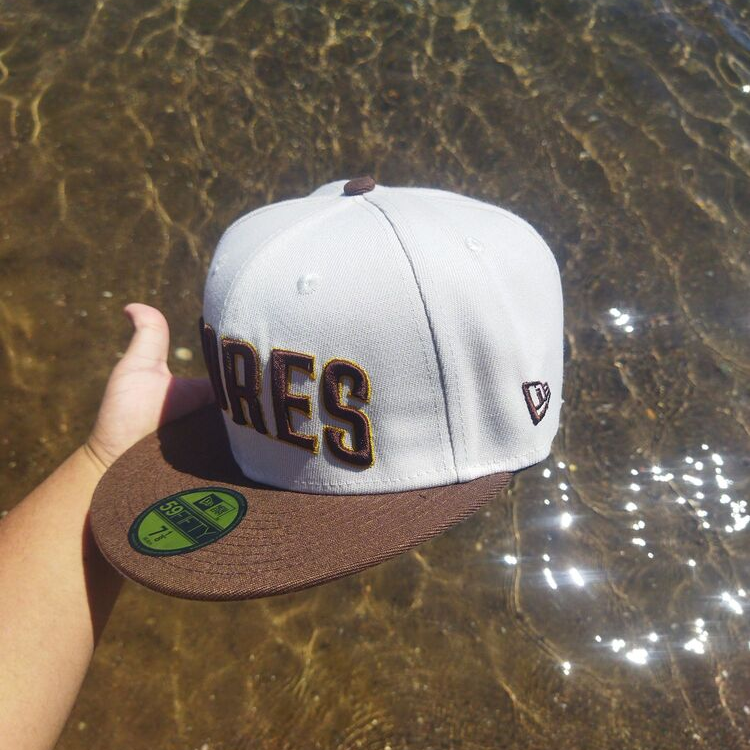 NEW ERA SAN DIEGO PADRES FITTED EMBROIDERED CASUAL BASEBALL CAP