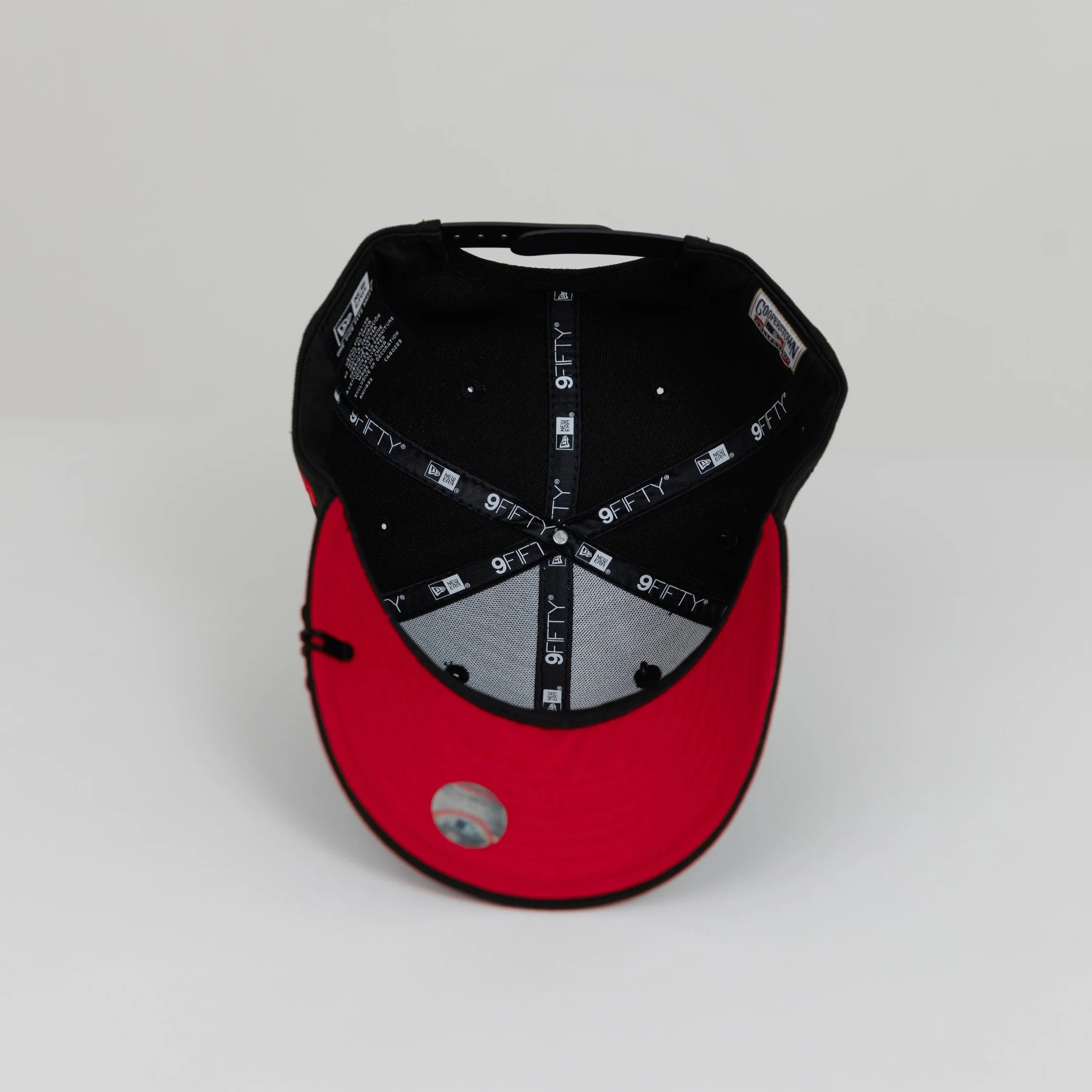 NEW ERA EXCLUSIVE 9FIFTY A-FRAME BLACK NEW YORK YANKEES SNAPBACK W/ 1999 WORLD SERIES SIDE PATCH