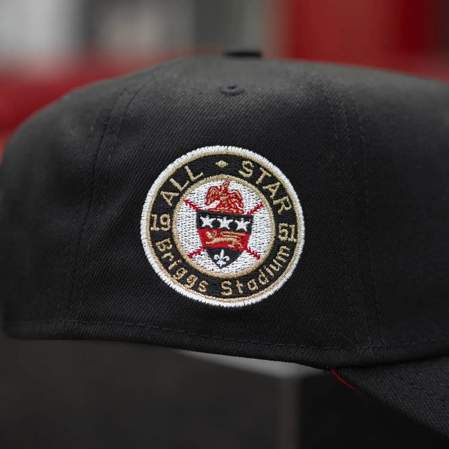 NEW ERA 9FORTY DETROIT TIGERS BRIGGS STADIUM BLACK / SCARLET RED UV EMBROIDERED CASUAL BASEBALL CAP