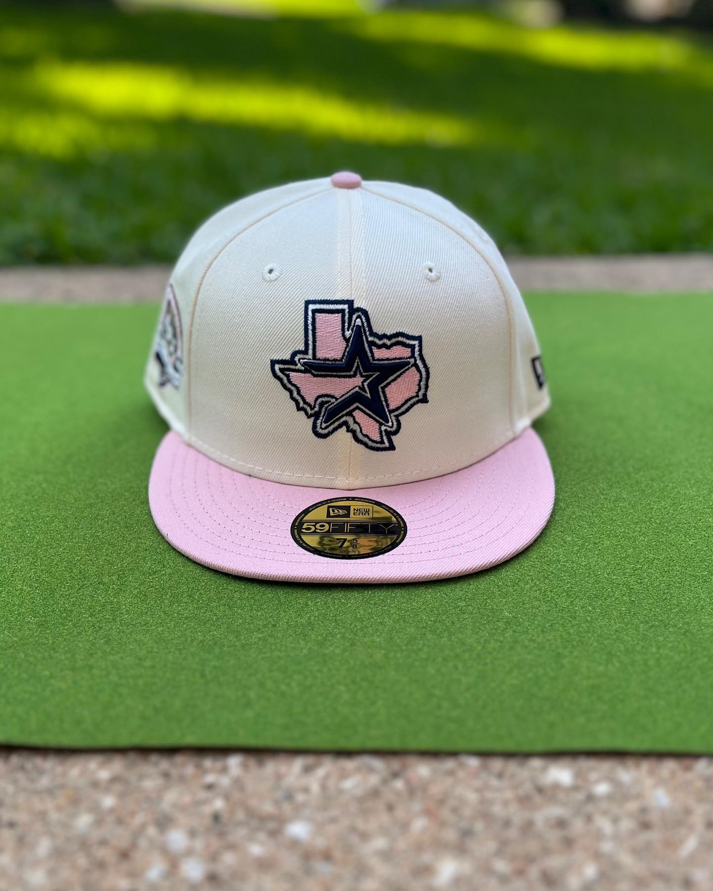 NEW ERA HOUSTON ASTROS NEW ERA MEN'S WHITE/PINK CHROME ROGUE 59FIFTY SLIMMING CAP