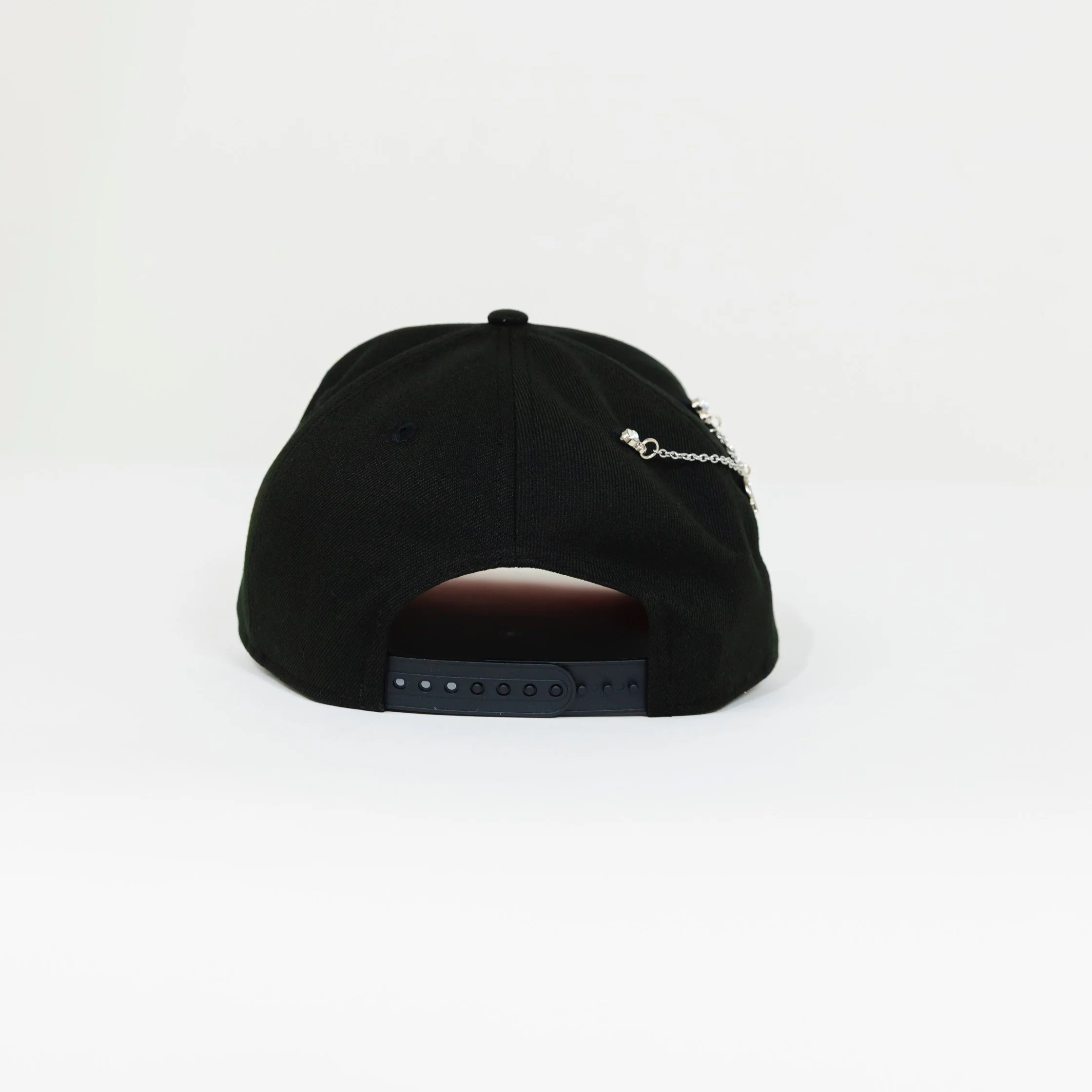 NEW ERA EXCLUSIVE 9FIFTY A-FRAME BLACK NEW YORK YANKEES SNAPBACK W/ 1999 WORLD SERIES SIDE PATCH