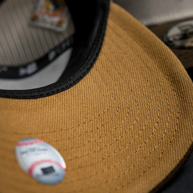 NEW ERA 9FORTY A-FRAME MLB CHICAGO WHITE SOX STONE / WHEAT UV TRUCKER