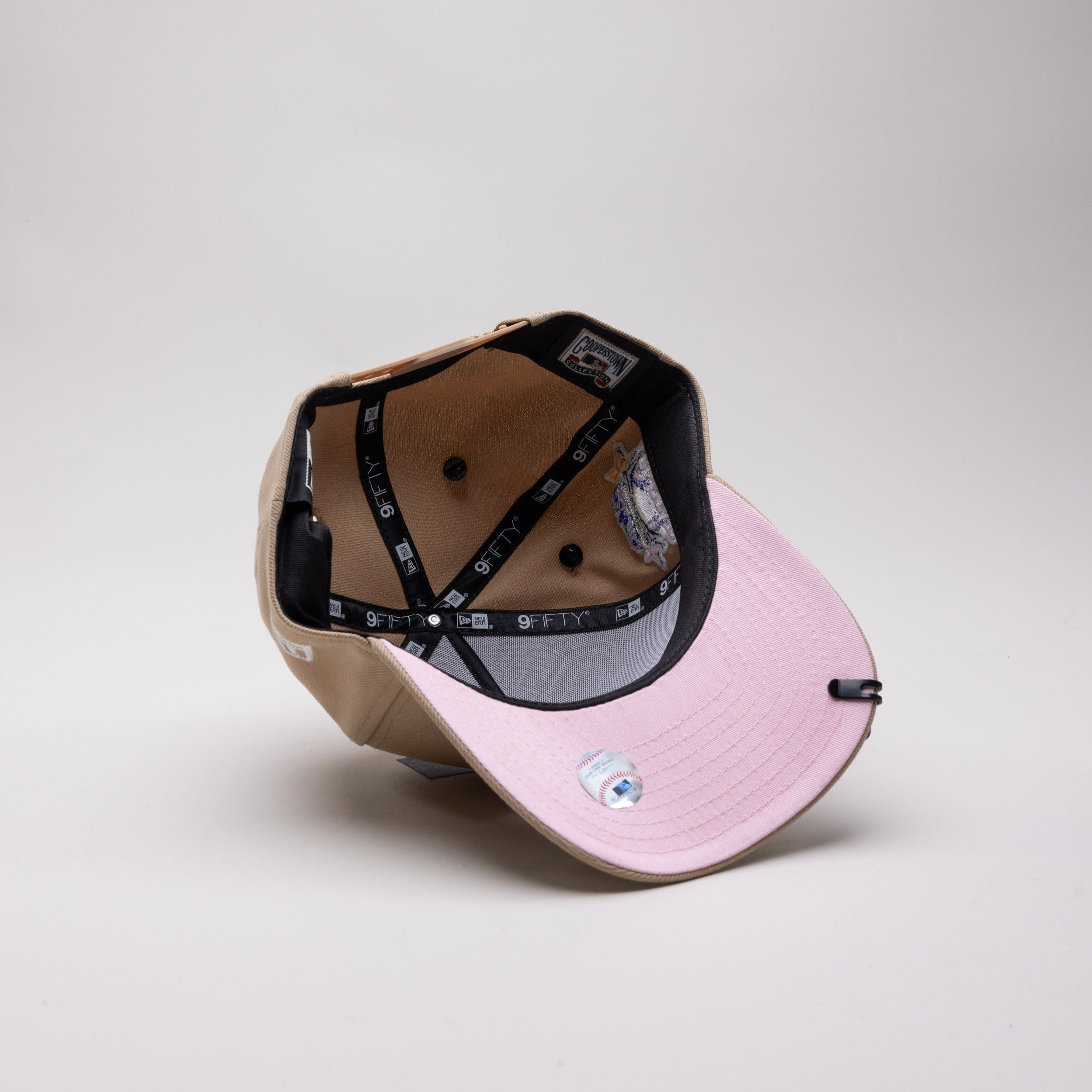 NEW ERA EXCLUSIVE 9FIFTY A-FRAME LIGHT KHAKI ATLANTA BRAVES SNAPBACK W/ 2000 ALL STAR GAME SIDE PATCH